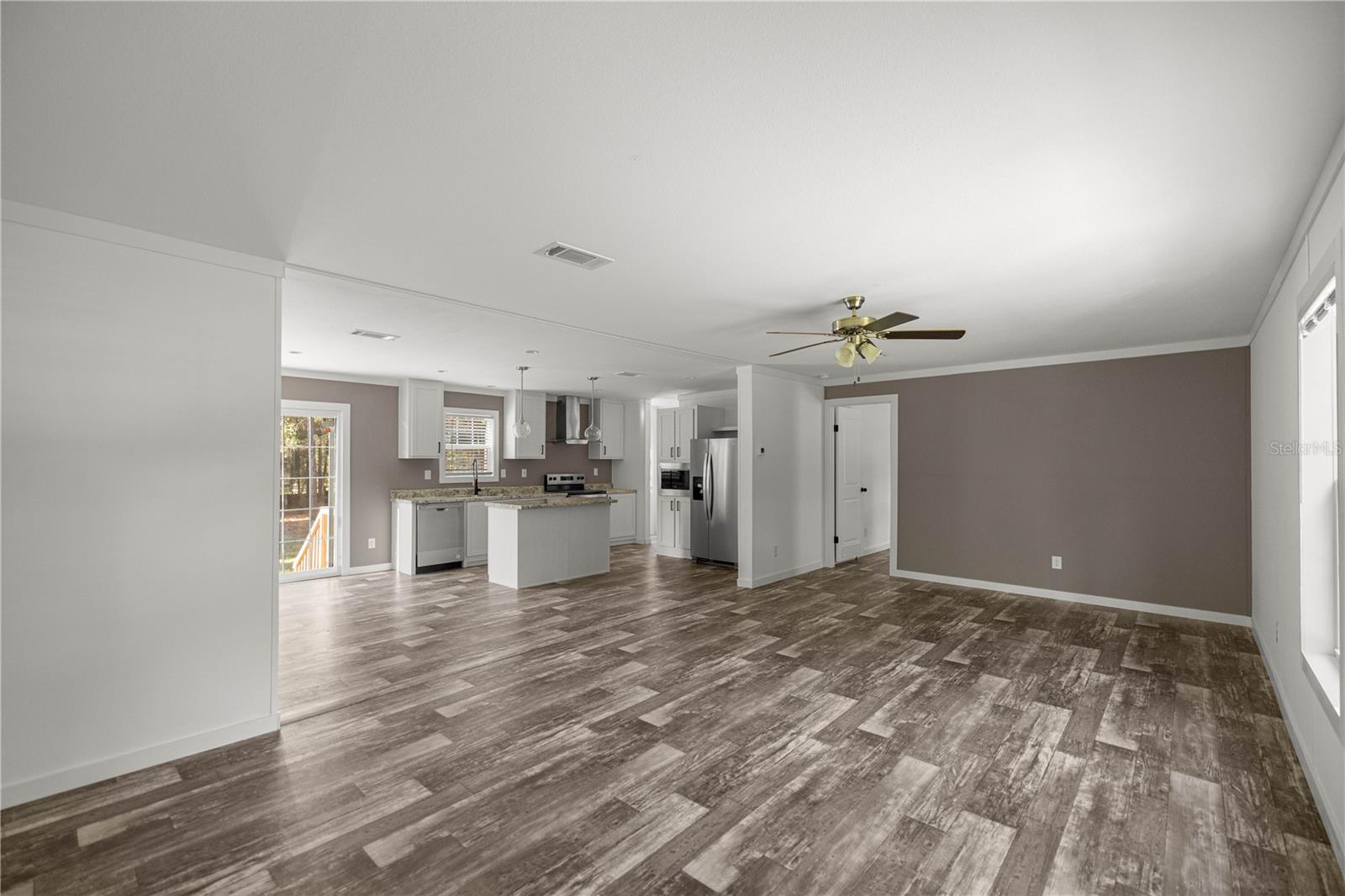 Image 3 of 30 For 9790 Pinespring Court