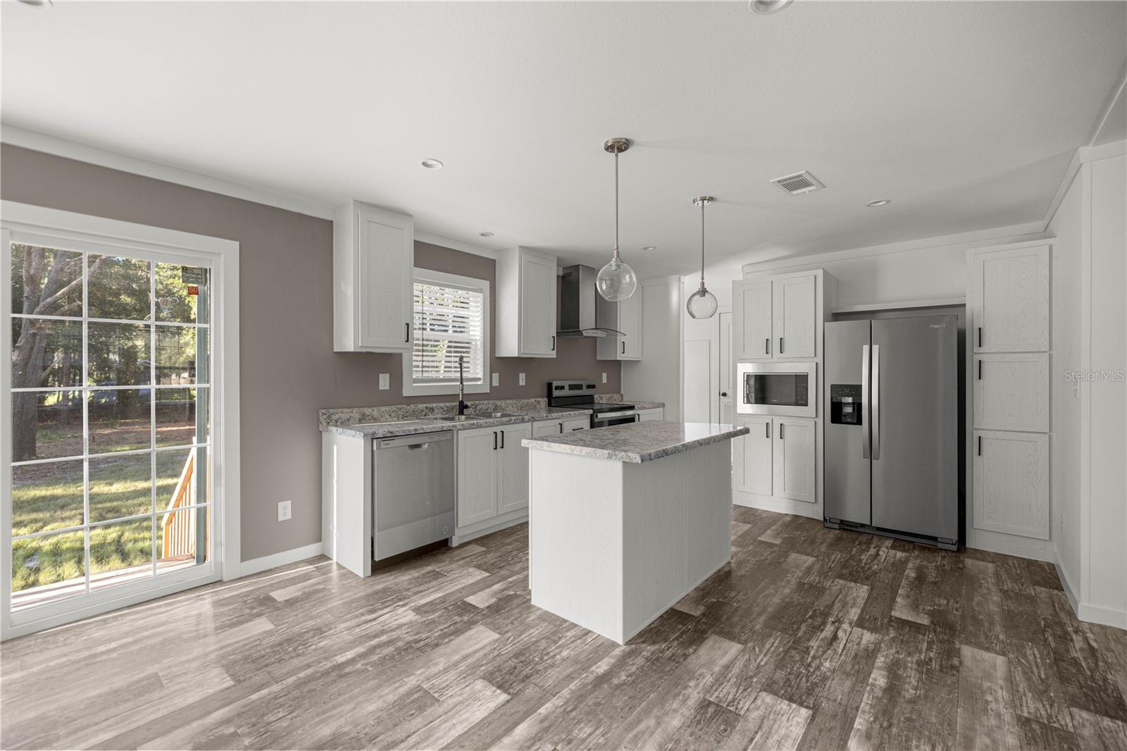 Image 6 of 30 For 9790 Pinespring Court