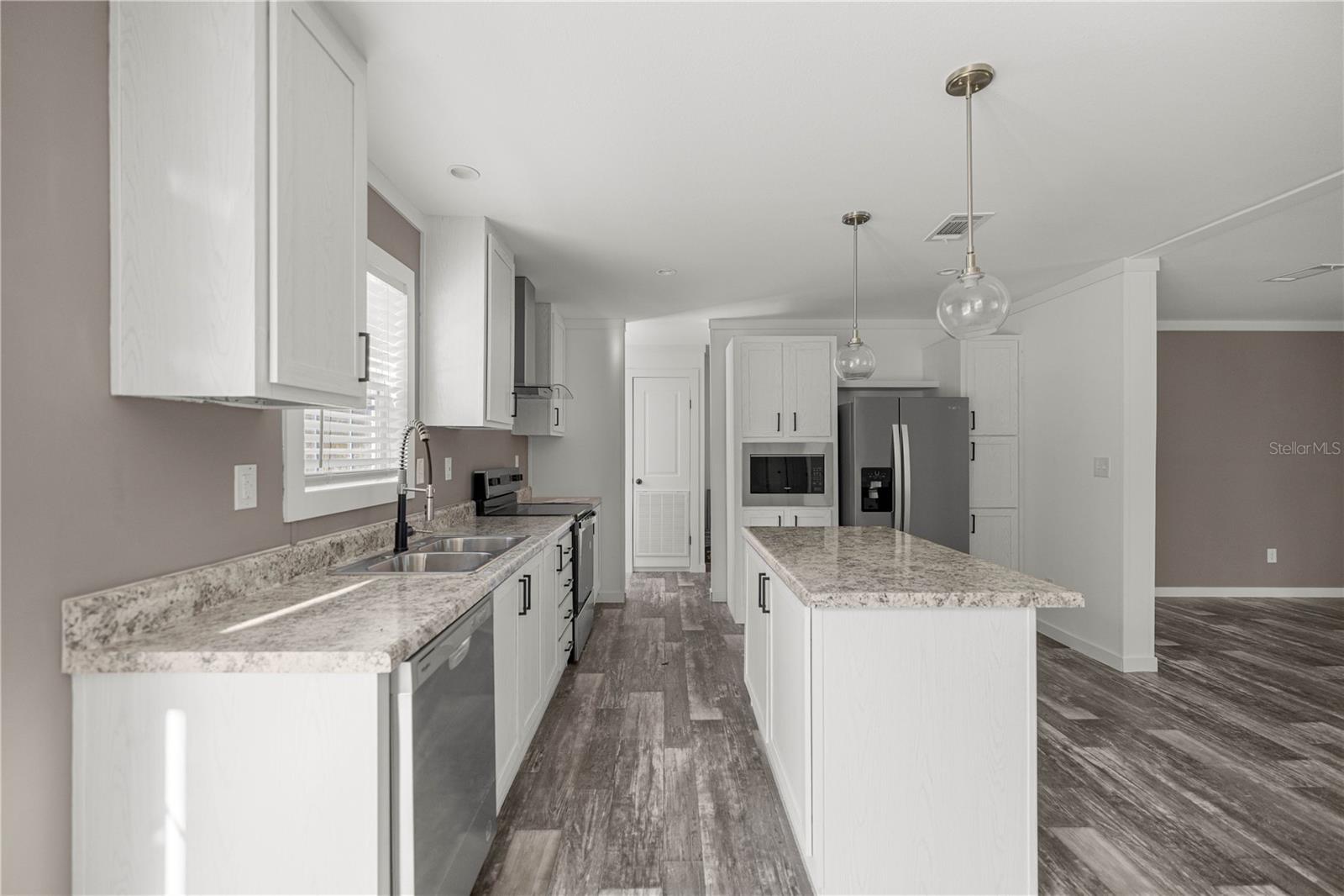 Image 7 of 30 For 9790 Pinespring Court