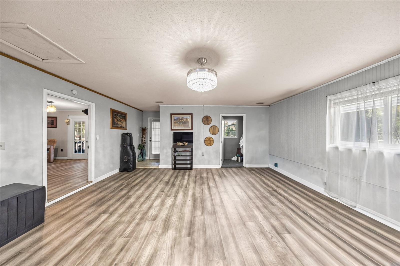 Image 18 of 35 For 4209 5th Street