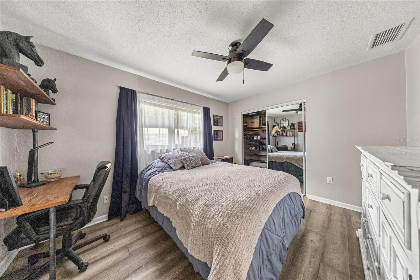 Image 23 of 35 For 4209 5th Street