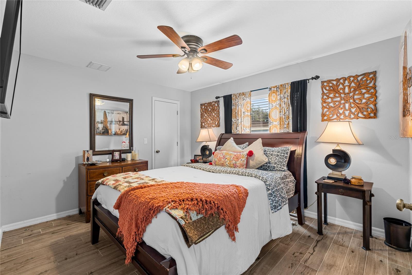 Image 27 of 47 For 3360 2nd Court