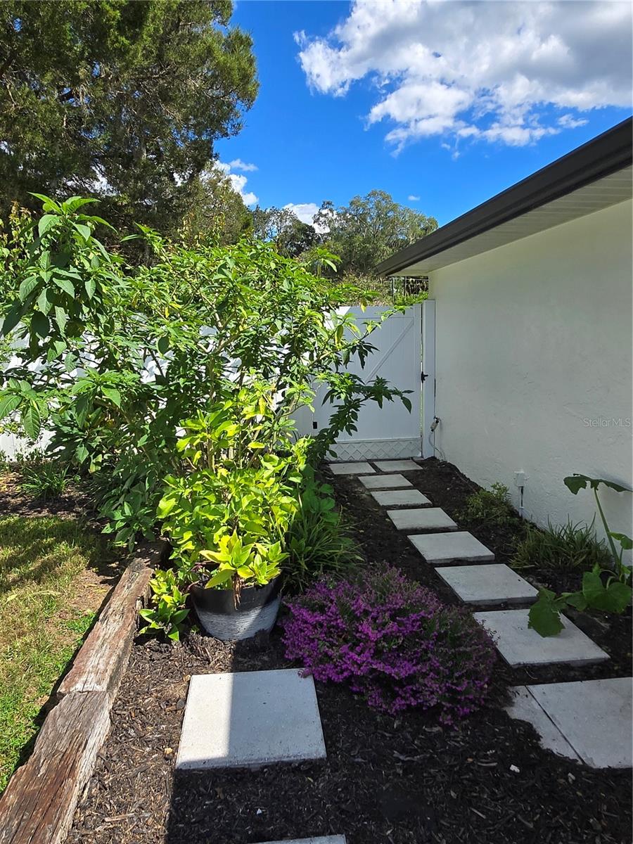 Image 35 of 47 For 3360 2nd Court