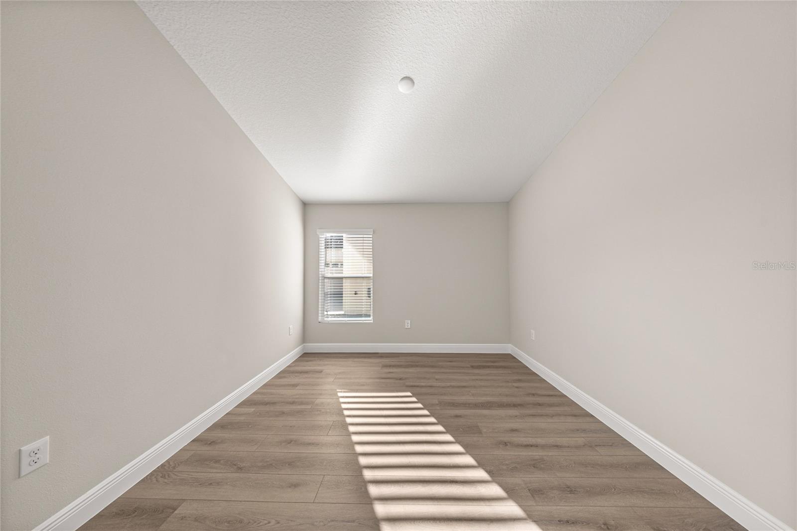 Image 20 of 24 For 6229 95th Place