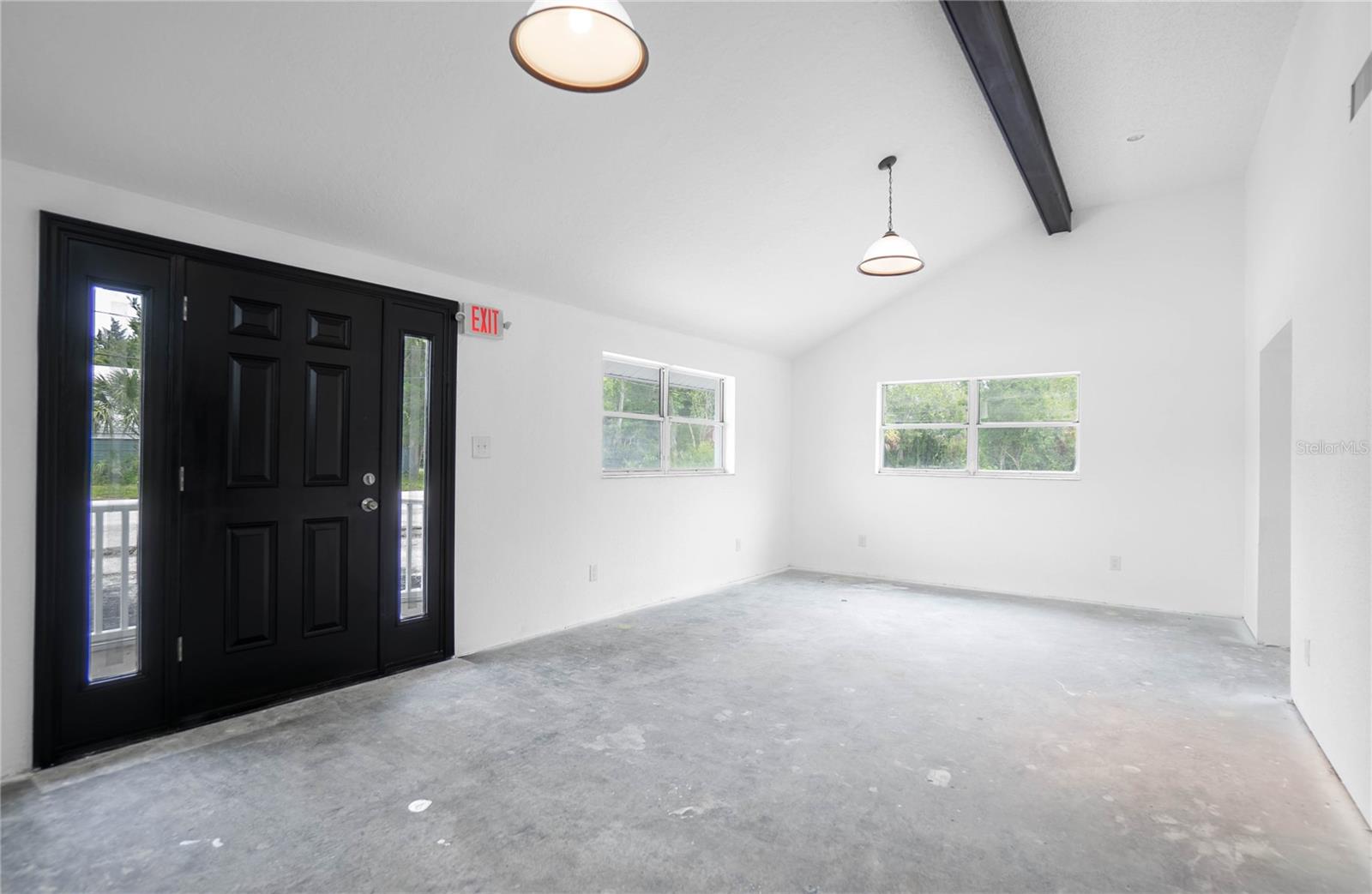 Image 14 of 47 For 708 6th Street