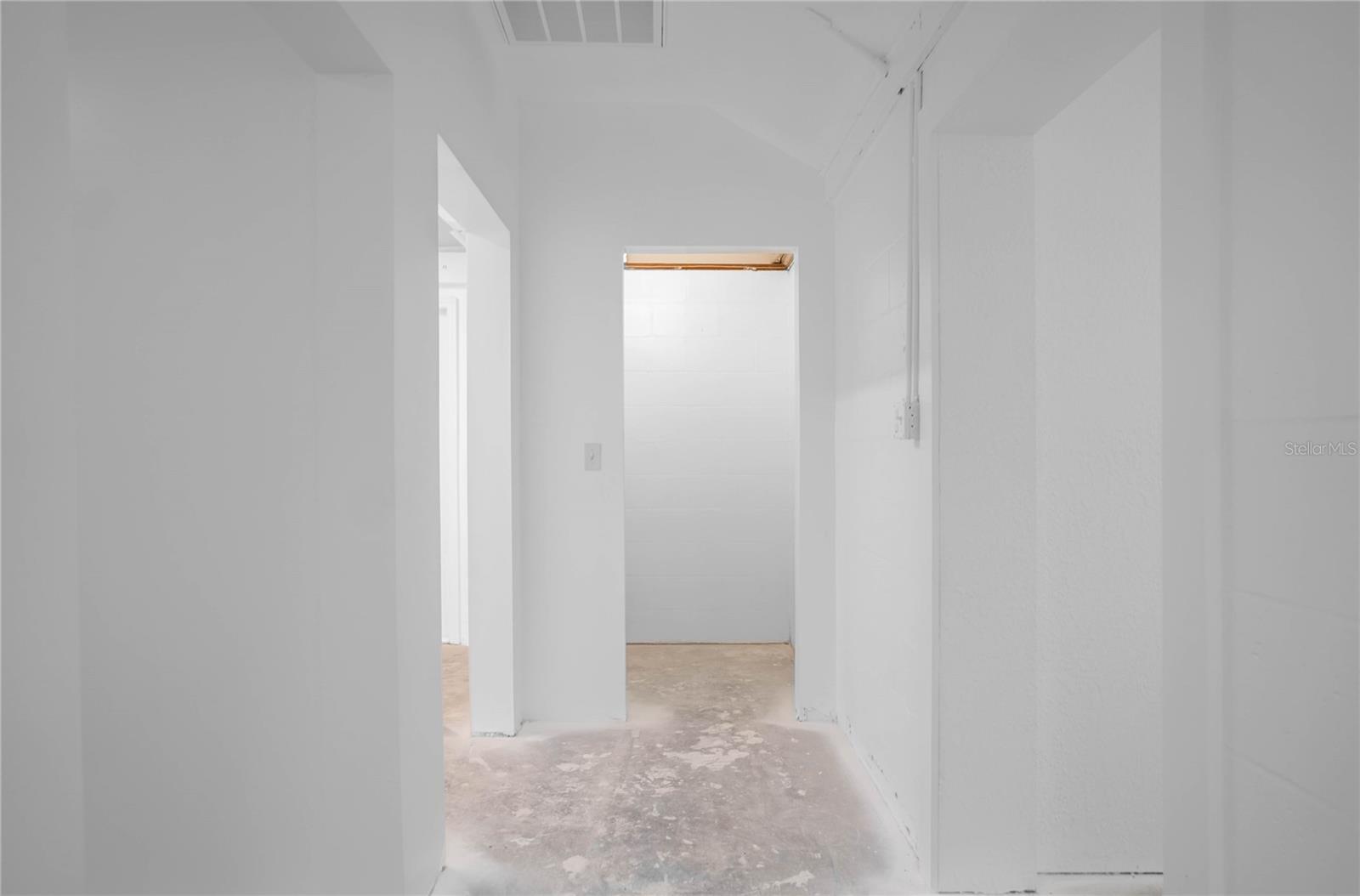 Image 28 of 47 For 708 6th Street