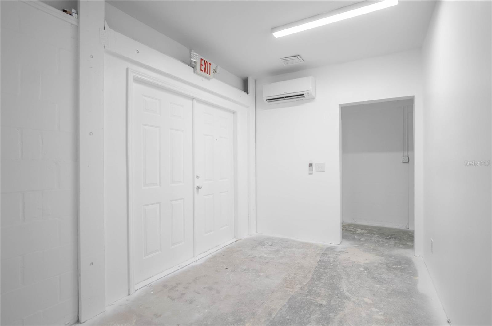 Image 32 of 47 For 708 6th Street