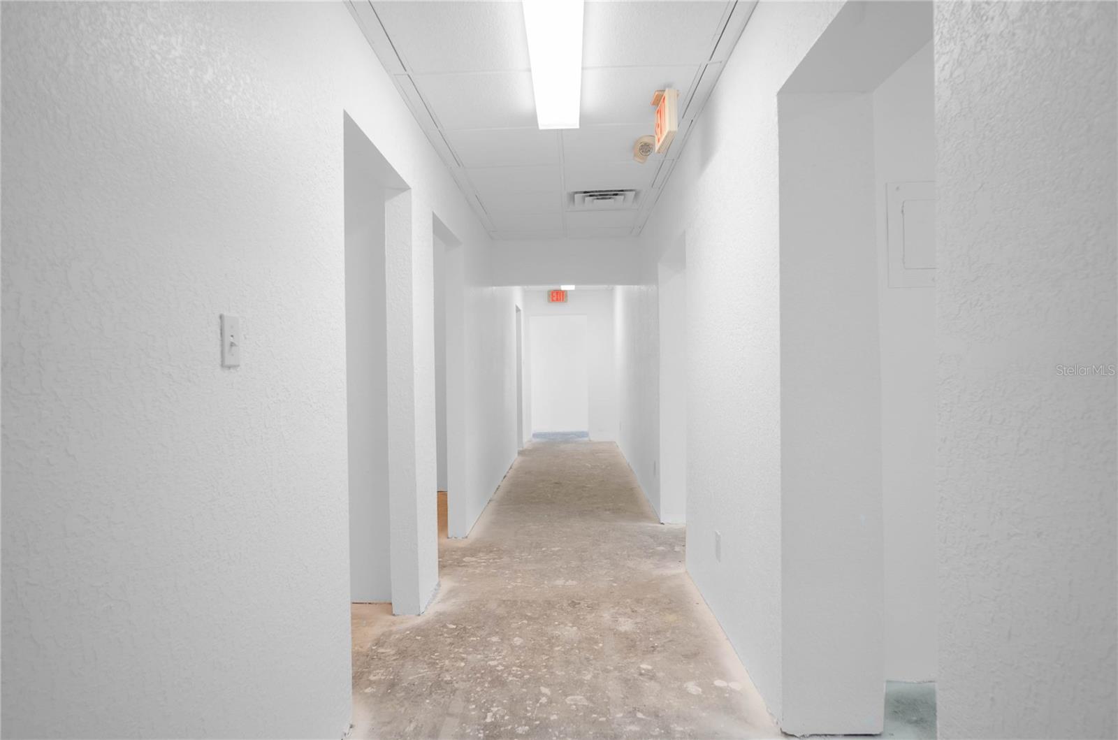 Image 33 of 47 For 708 6th Street