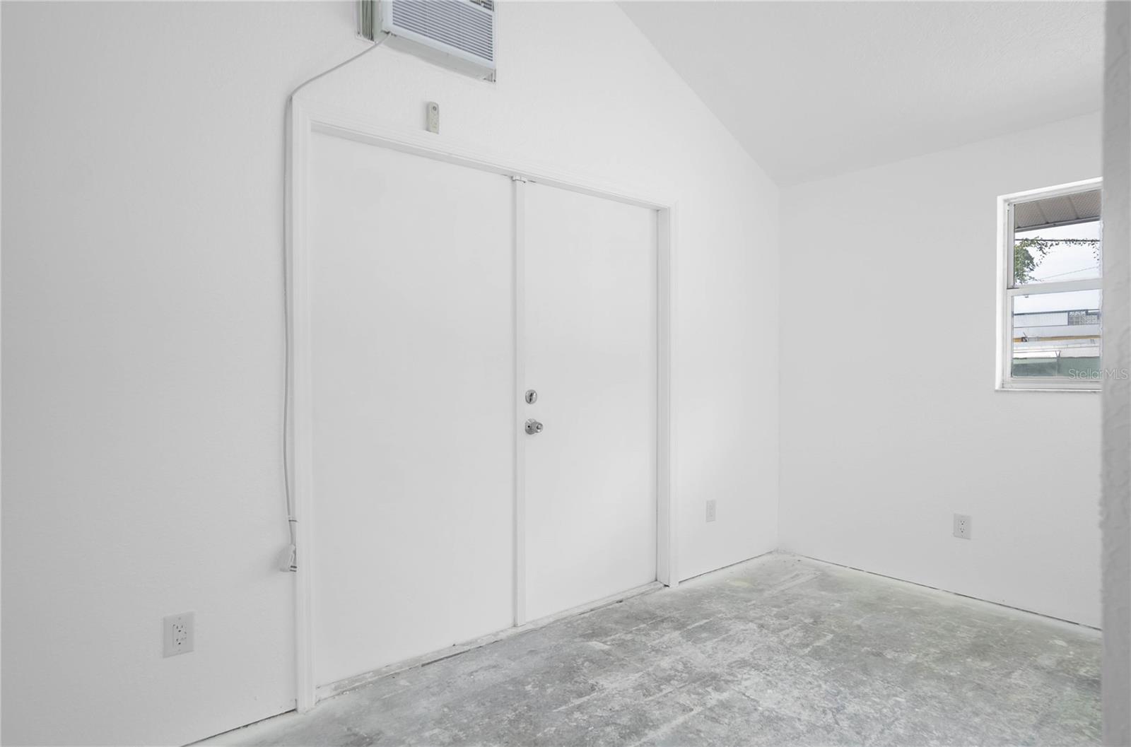 Image 39 of 47 For 708 6th Street