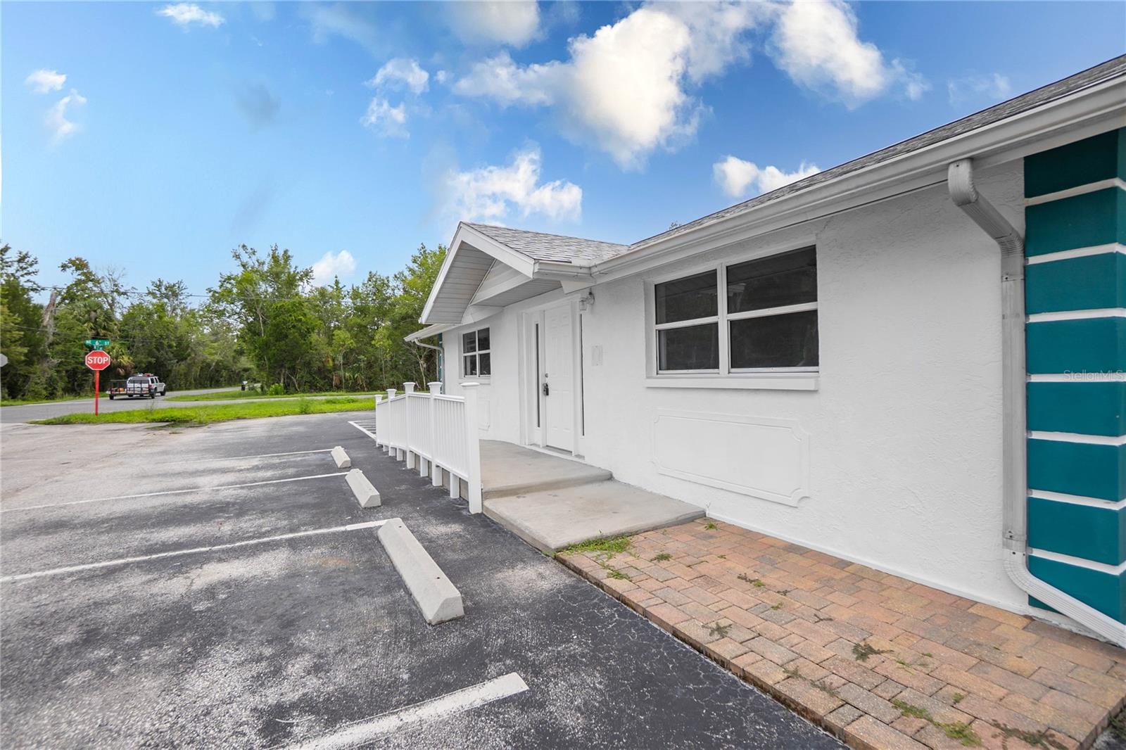 Image 8 of 47 For 708 6th Street