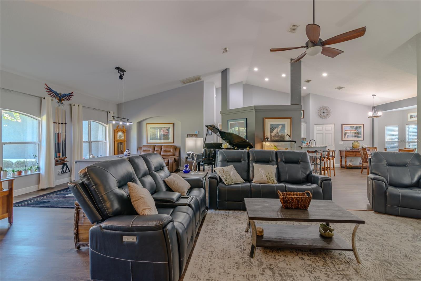 Image 15 of 53 For 18417 66th Loop