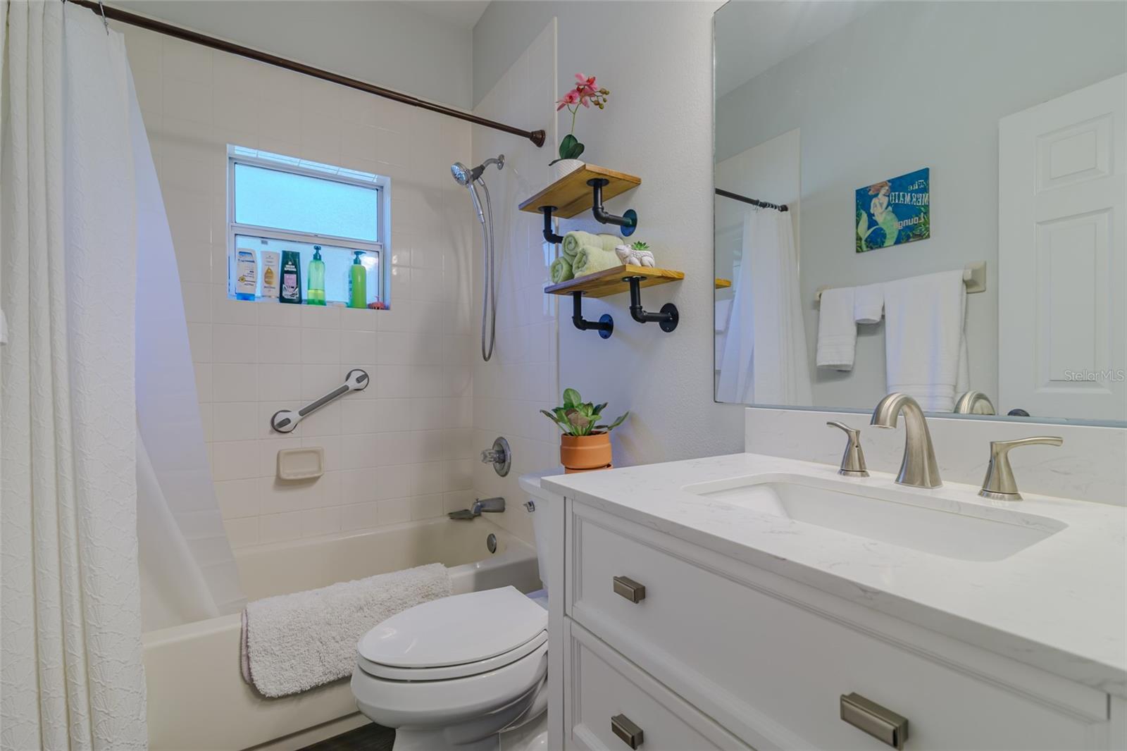 Image 19 of 53 For 18417 66th Loop