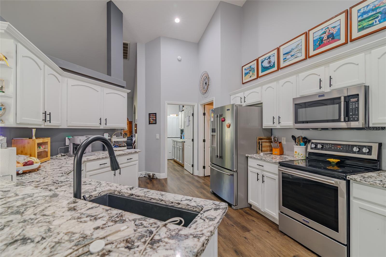 Image 28 of 53 For 18417 66th Loop