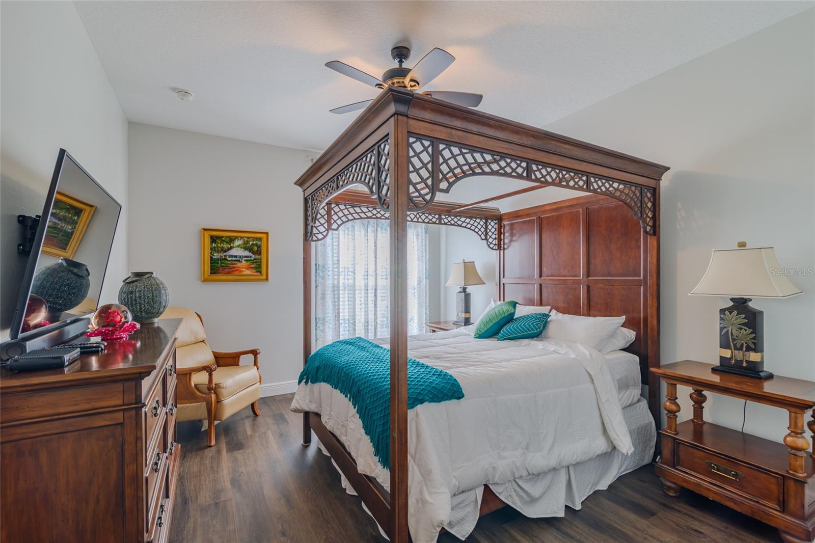 Image 34 of 53 For 18417 66th Loop