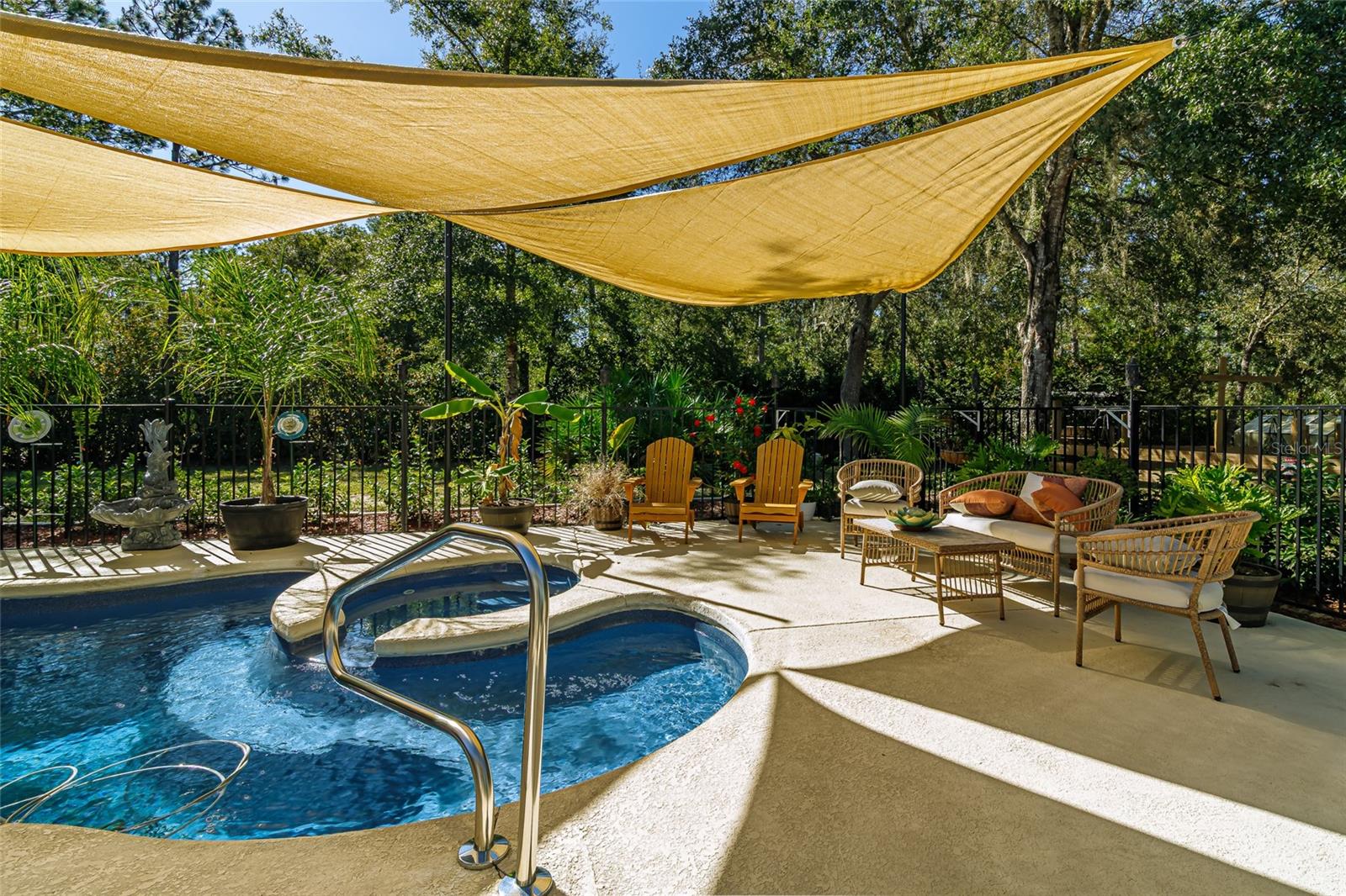 Image 43 of 53 For 18417 66th Loop