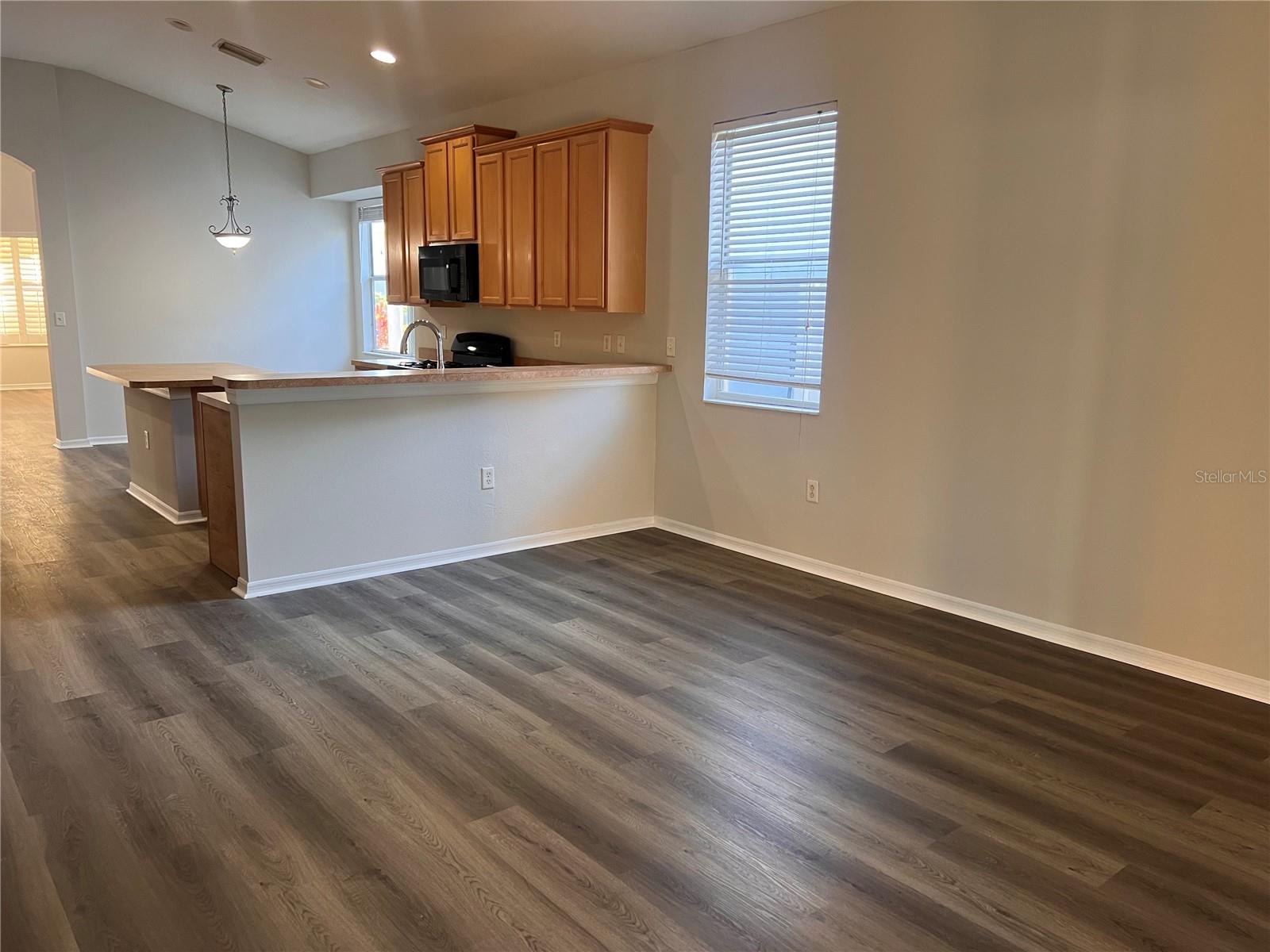 Image 10 of 26 For 1123 Napolean Way