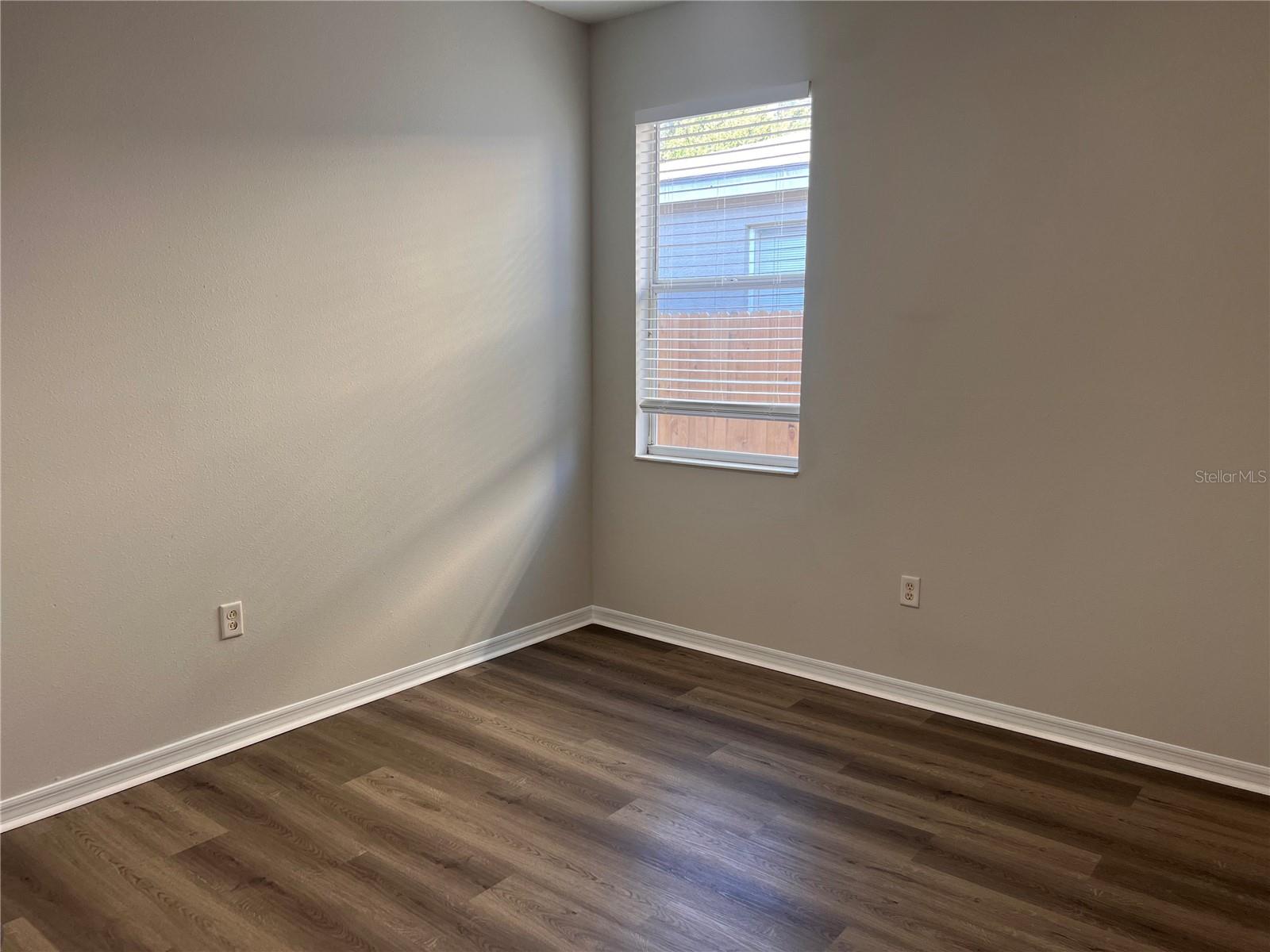 Image 20 of 26 For 1123 Napolean Way
