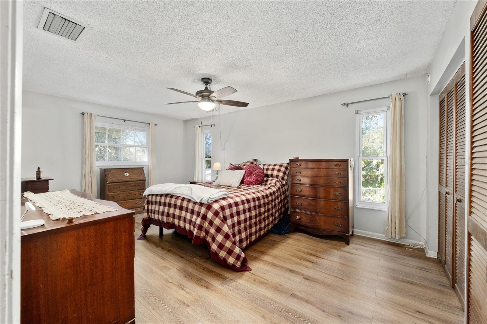 Image 14 of 27 For 2251 48th Avenue