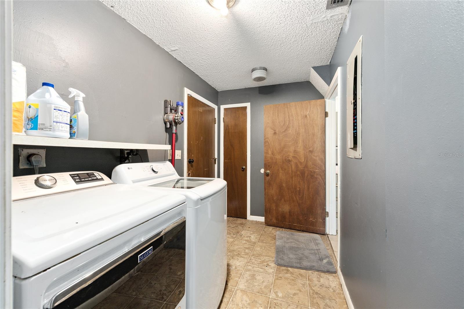 Image 20 of 27 For 2251 48th Avenue