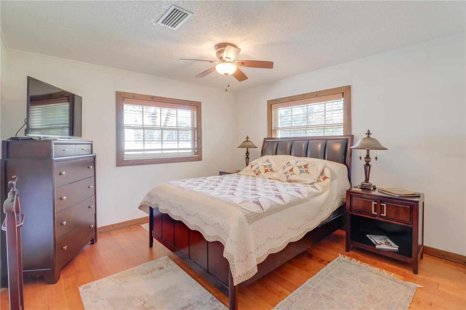 Image 18 of 45 For 1480 97