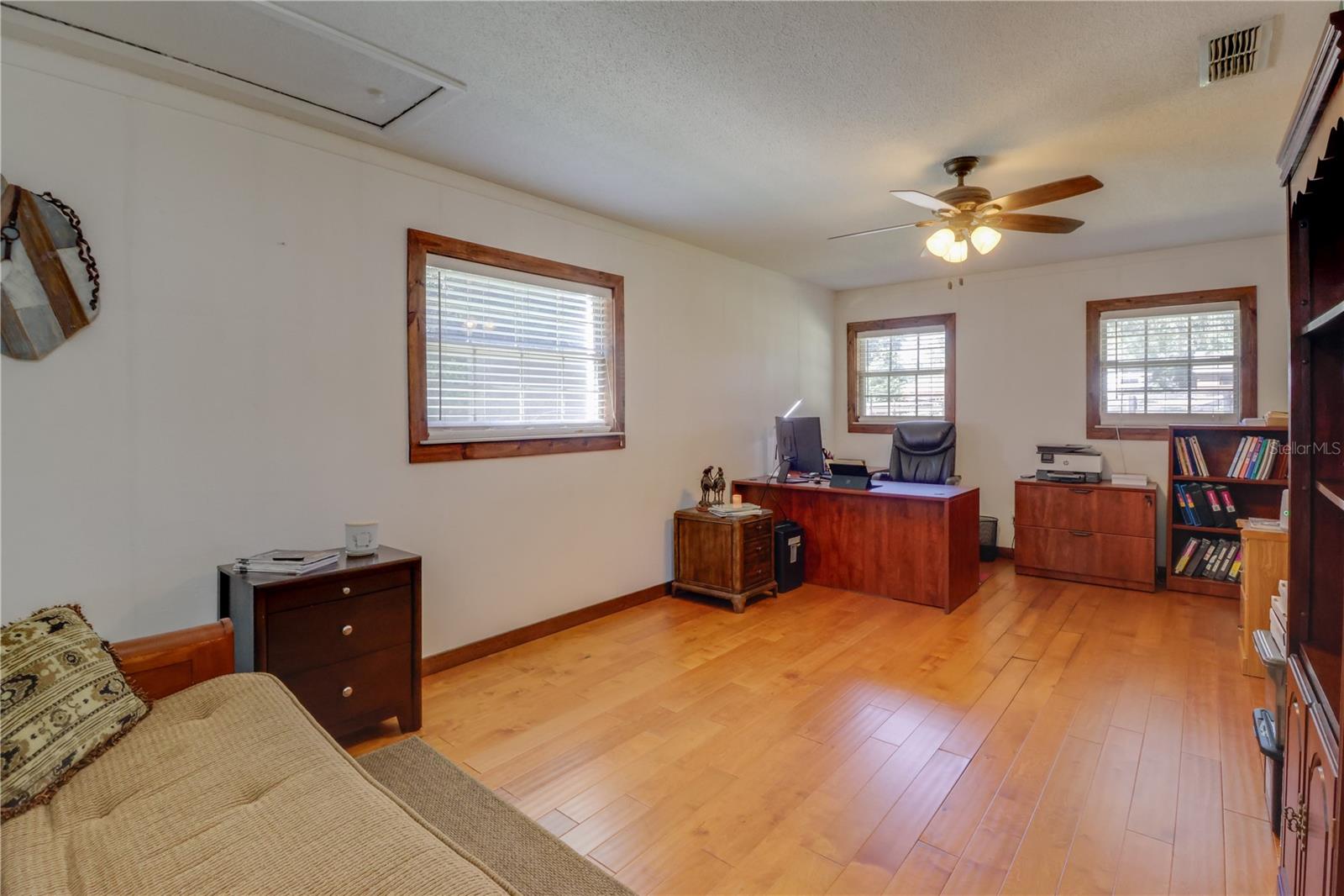 Image 21 of 45 For 1480 97