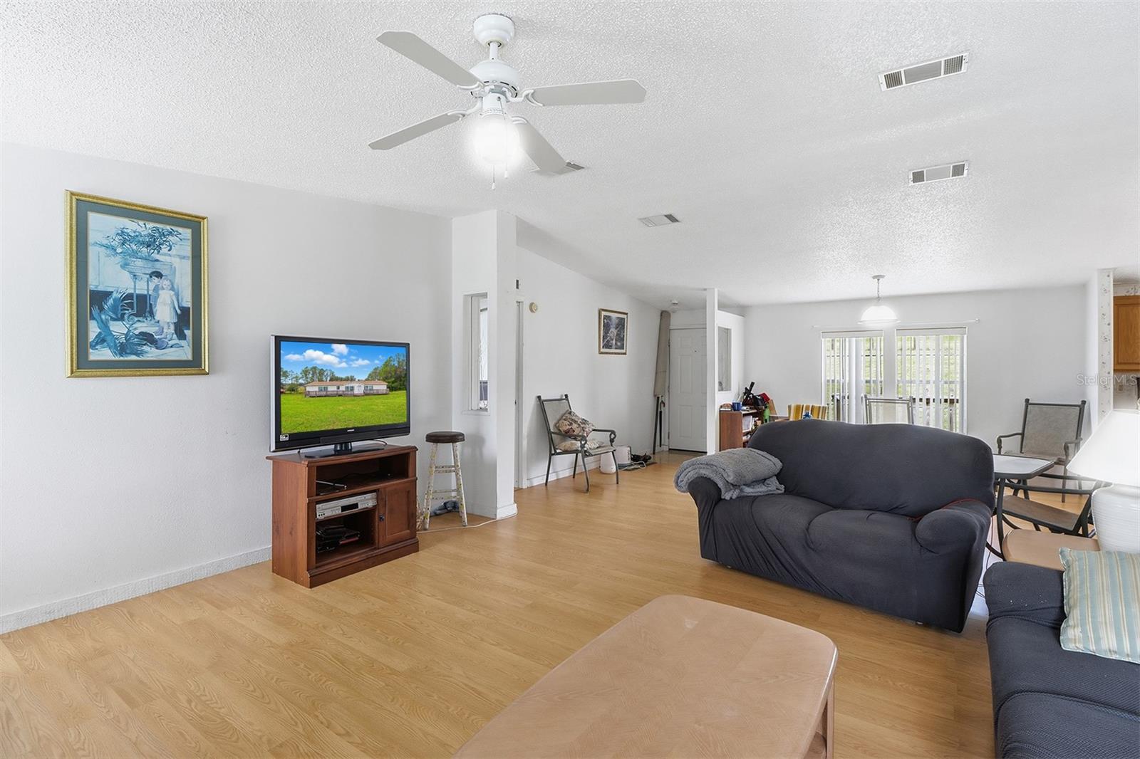 Listing photo id 9 for 16656 175th Terrace Road