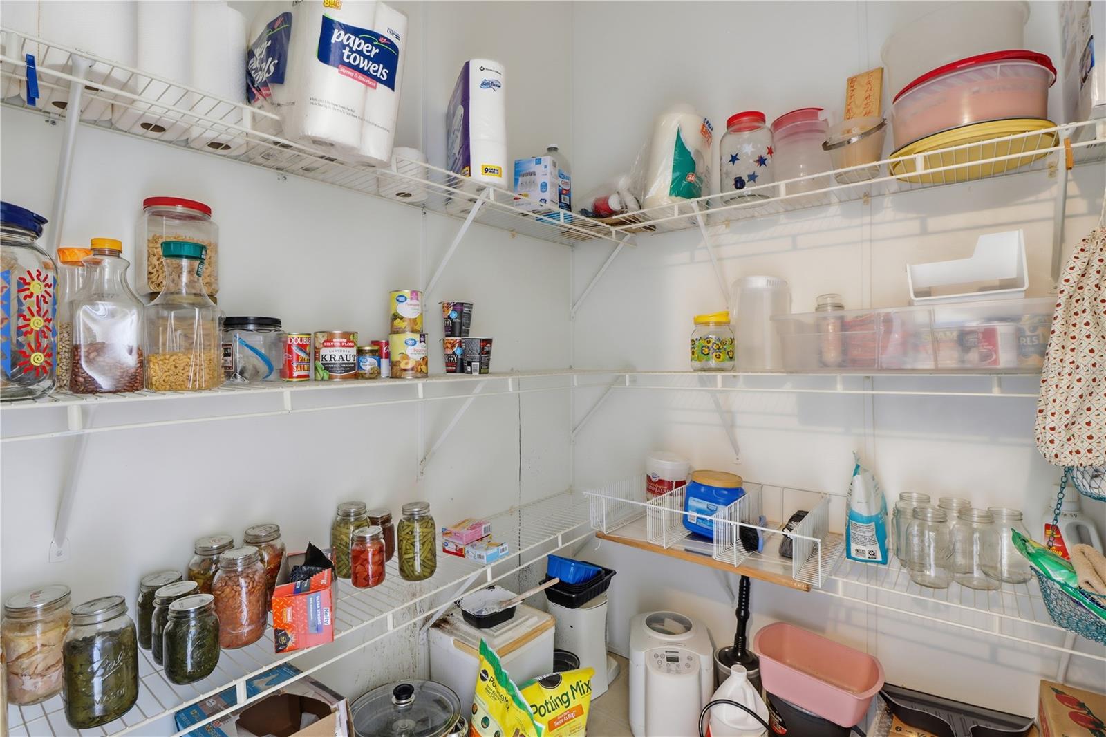 Listing photo id 18 for 16656 175th Terrace Road