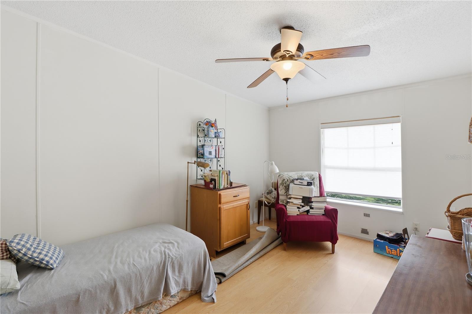 Listing photo id 19 for 16656 175th Terrace Road