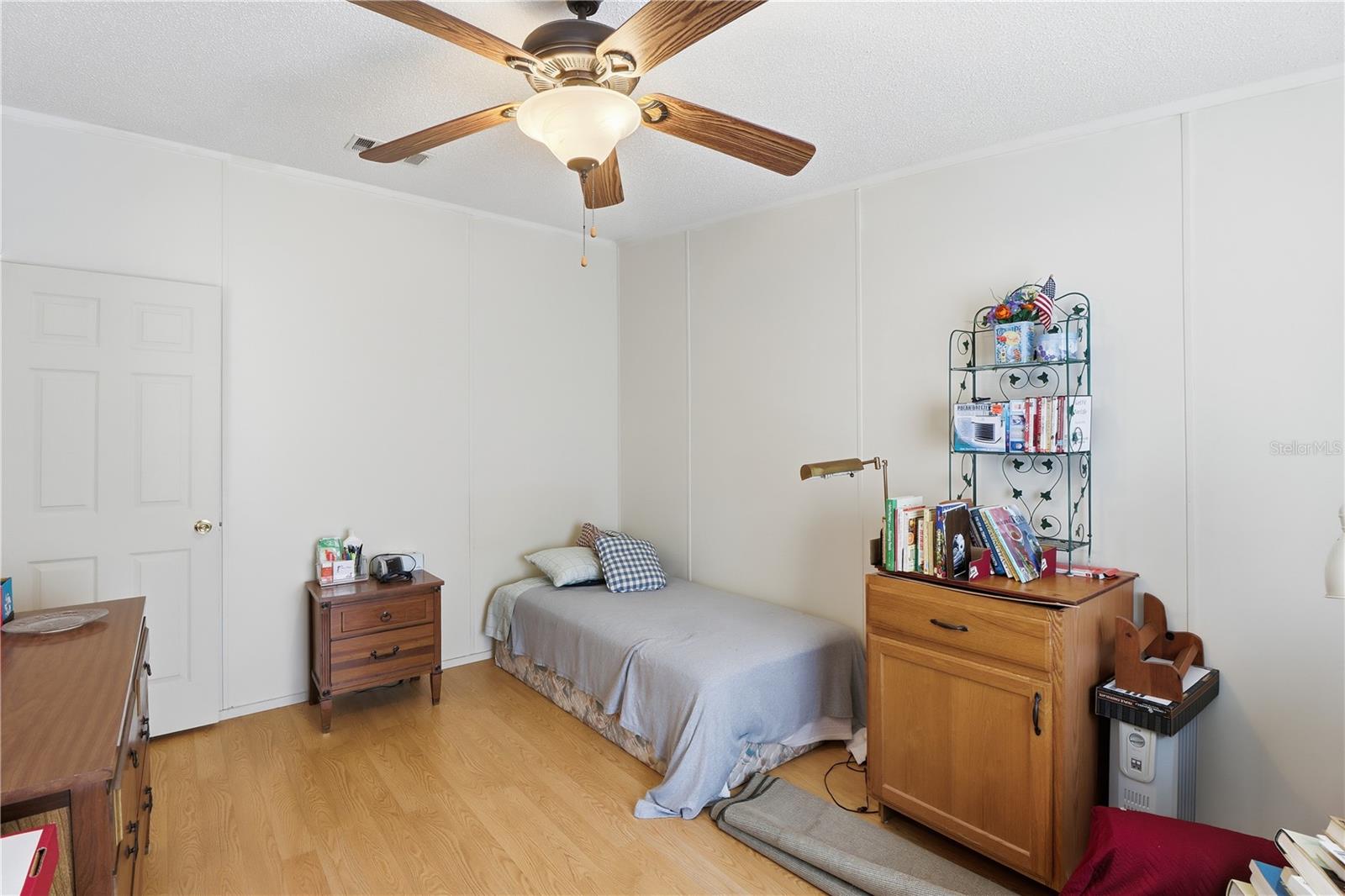 Listing photo id 20 for 16656 175th Terrace Road