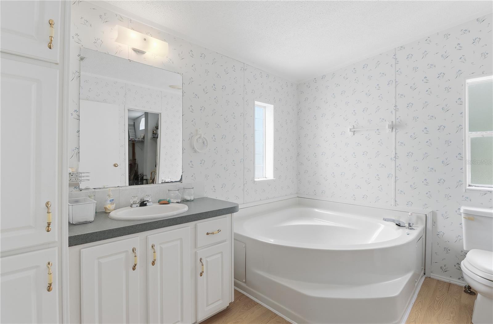 Listing photo id 30 for 16656 175th Terrace Road