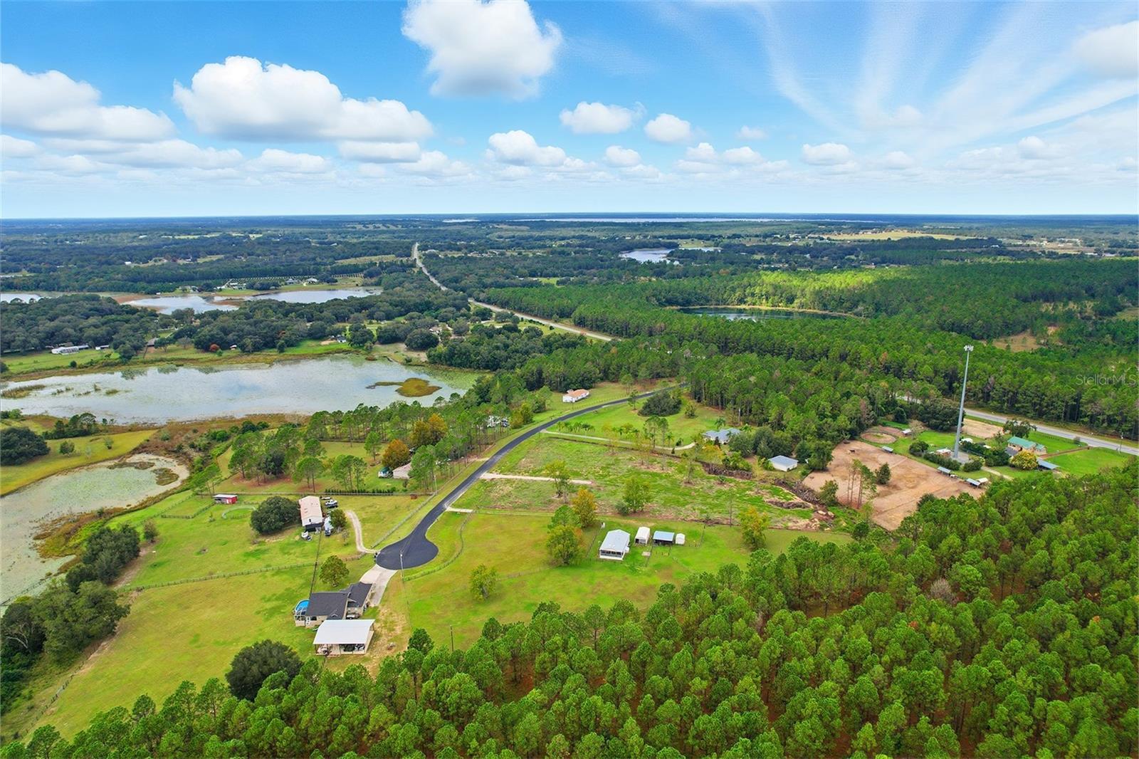 Listing photo id 38 for 16656 175th Terrace Road