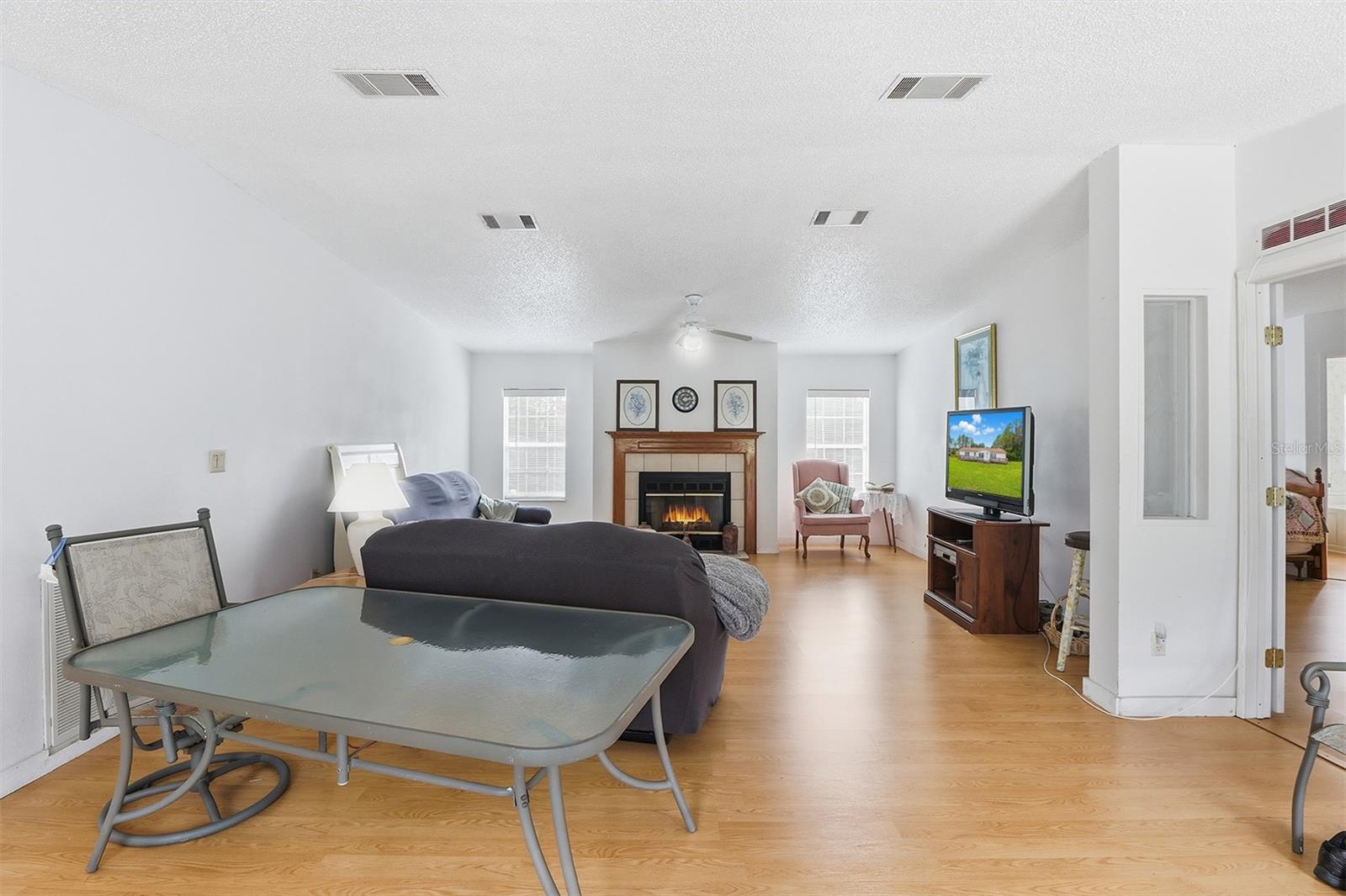 Listing photo id 6 for 16656 175th Terrace Road