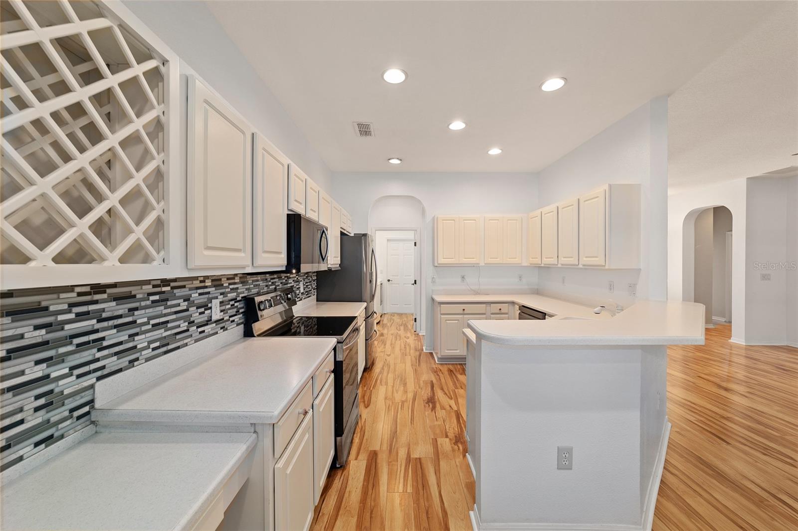 Image 10 of 31 For 8798 83rd Circle