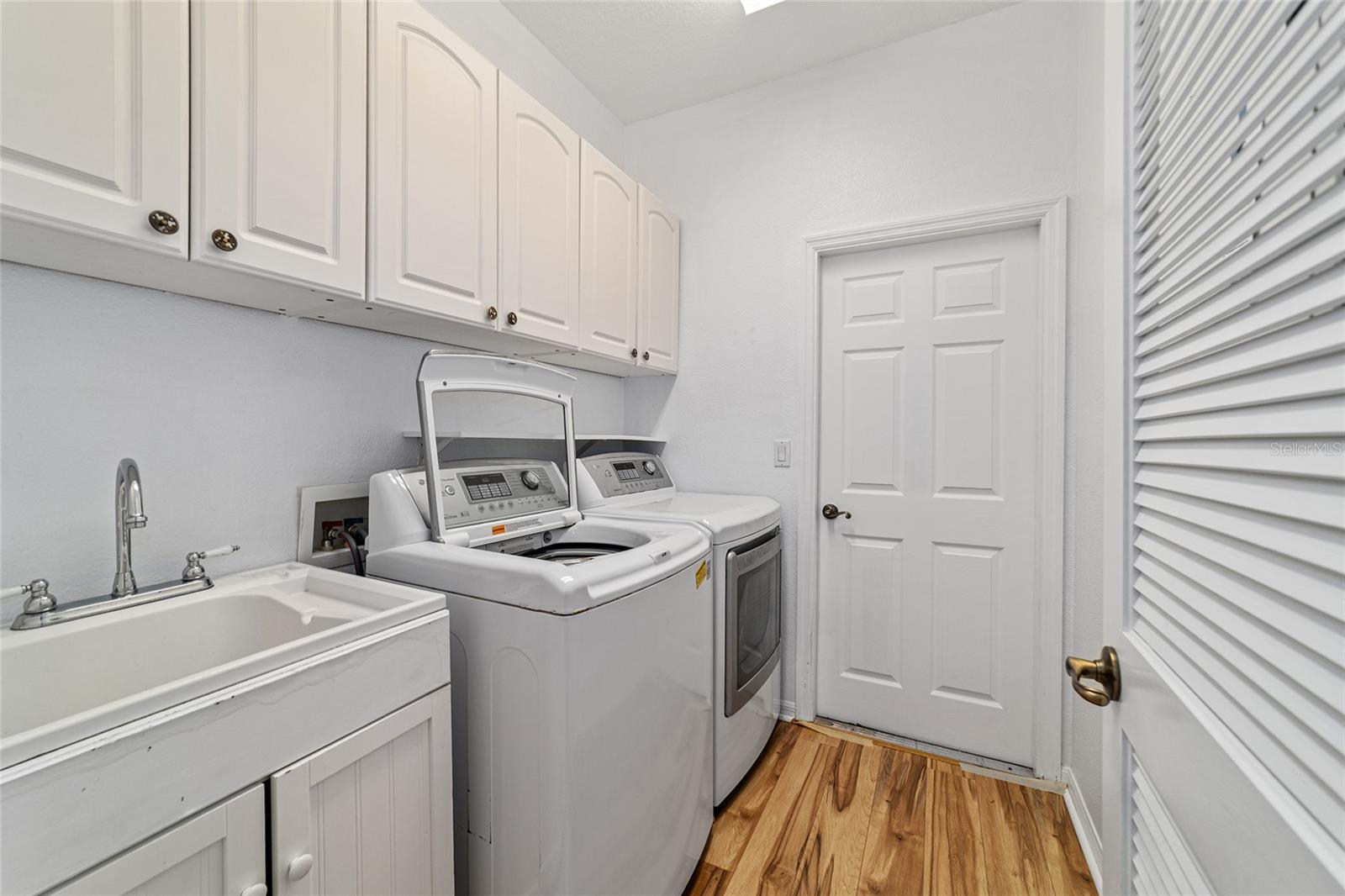 Image 22 of 31 For 8798 83rd Circle