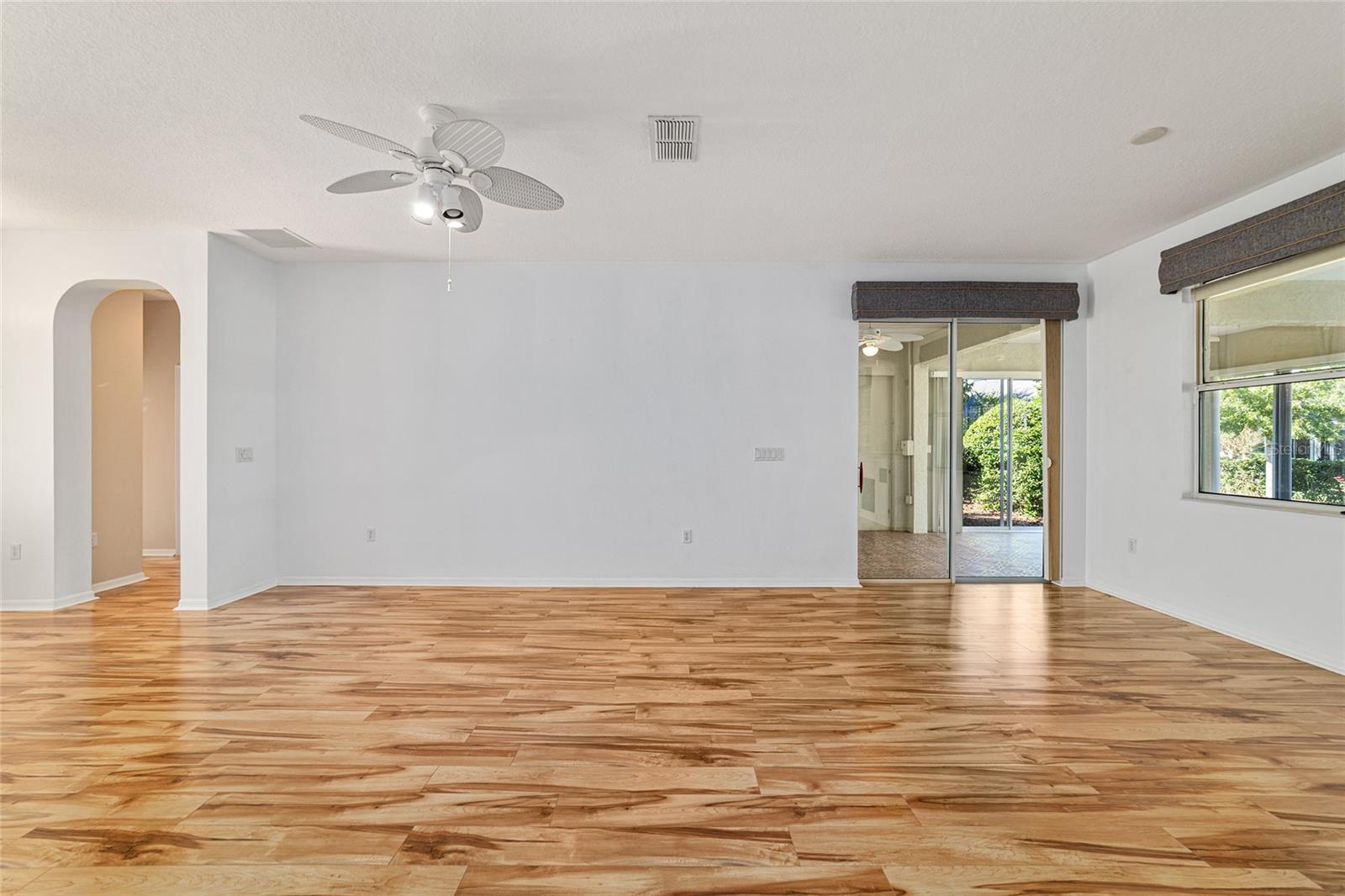 Image 7 of 31 For 8798 83rd Circle