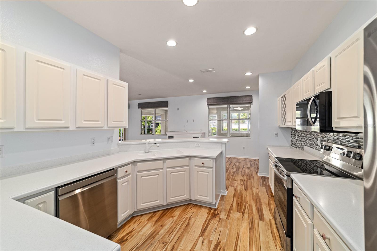 Image 8 of 31 For 8798 83rd Circle