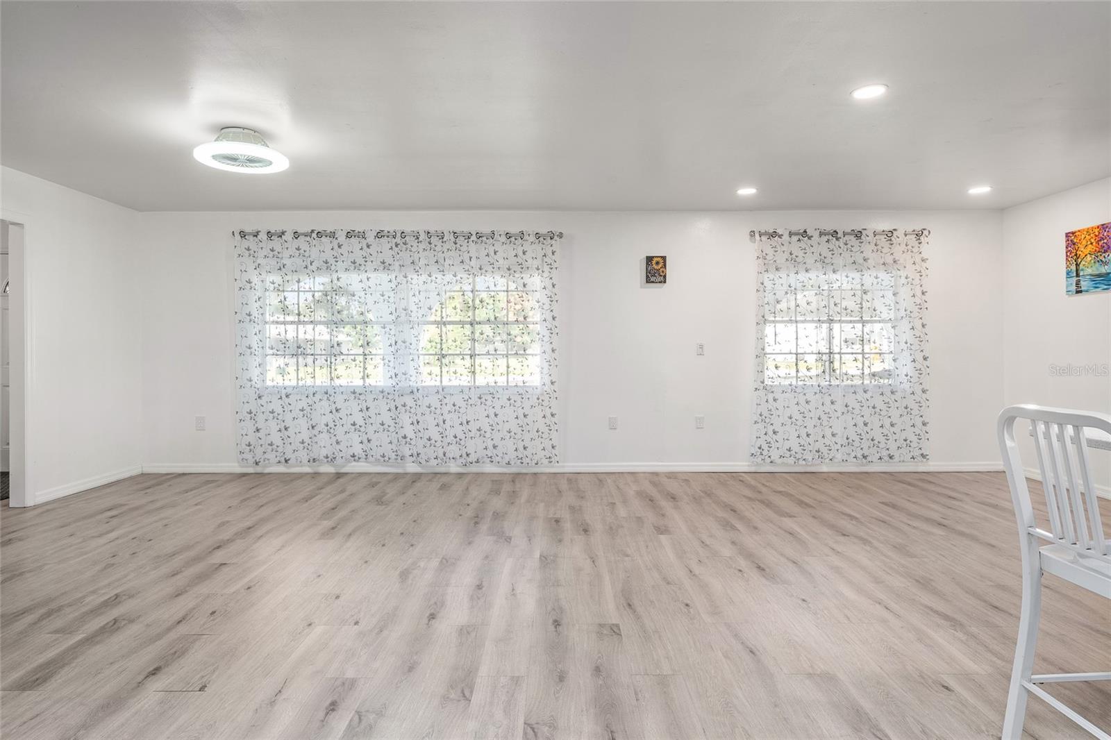 Image 10 of 49 For 15 Adams Avenue