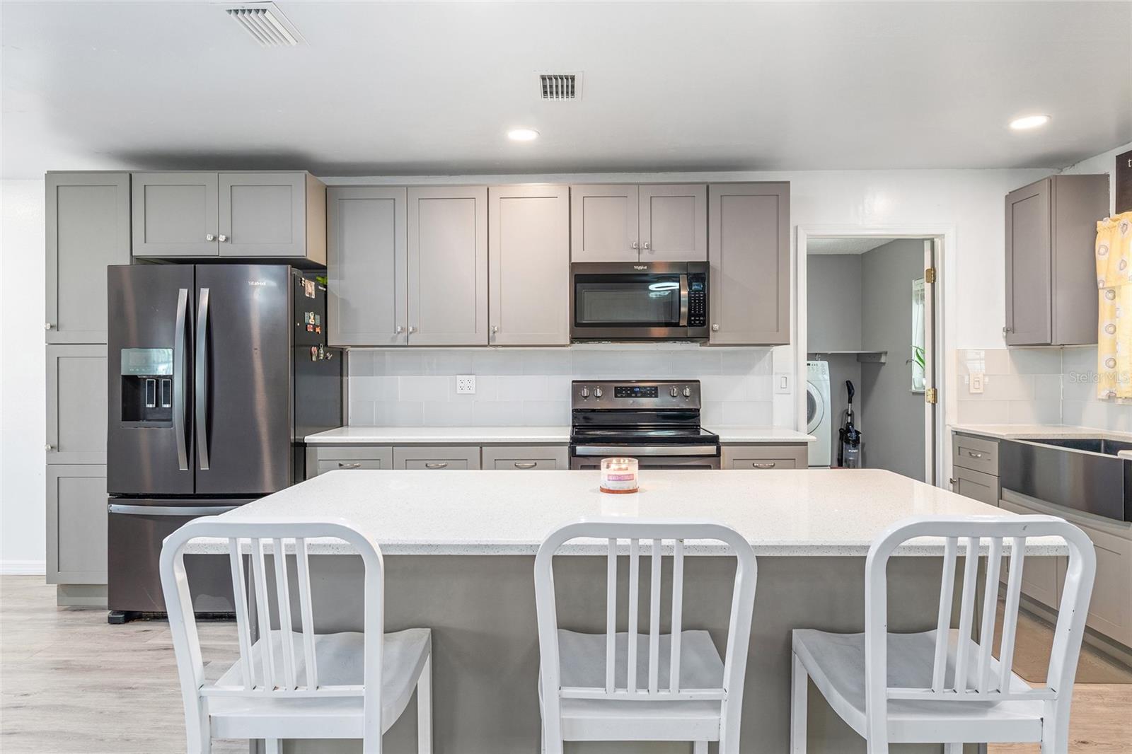 Image 15 of 49 For 15 Adams Avenue