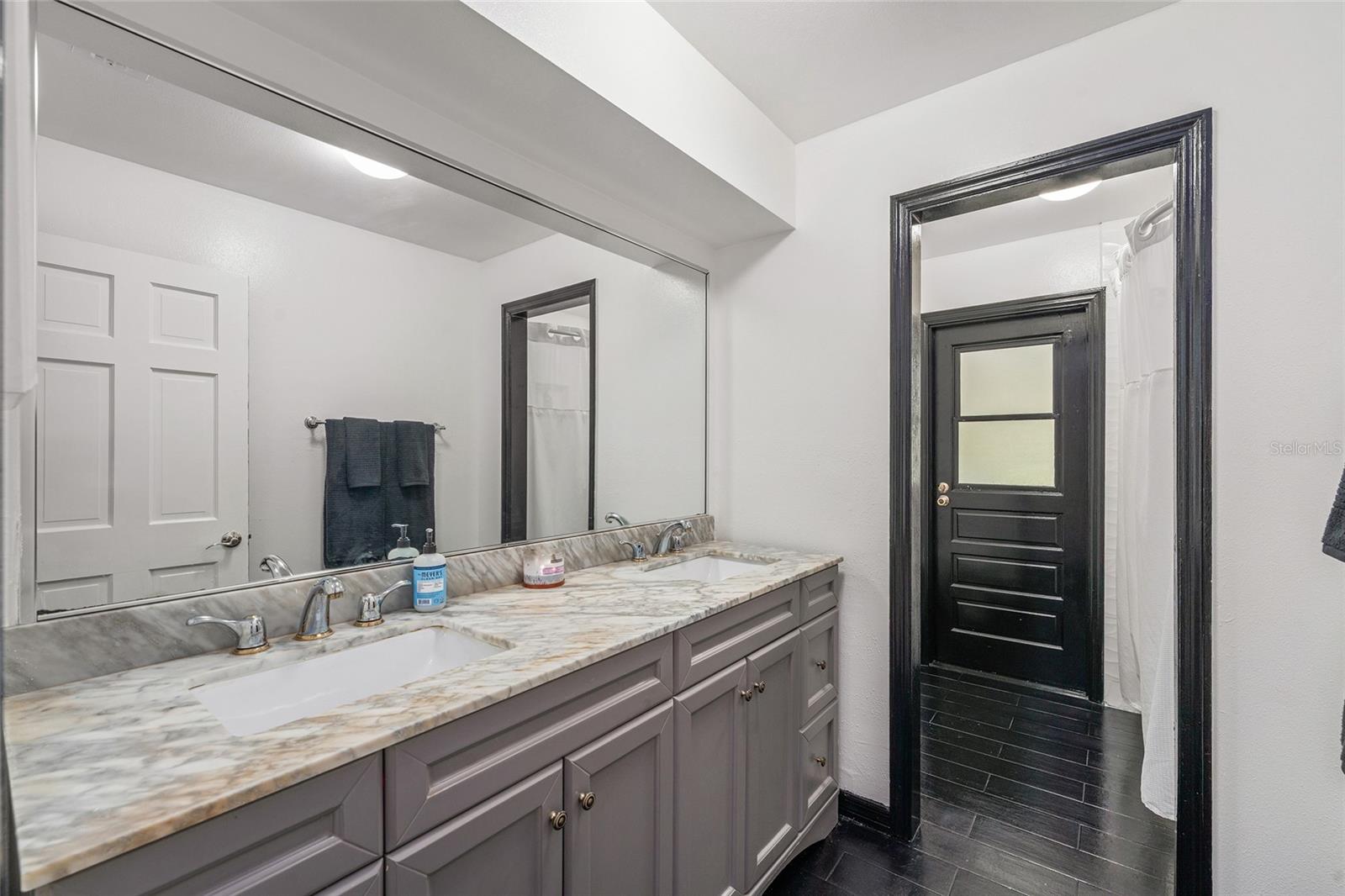 Image 20 of 49 For 15 Adams Avenue