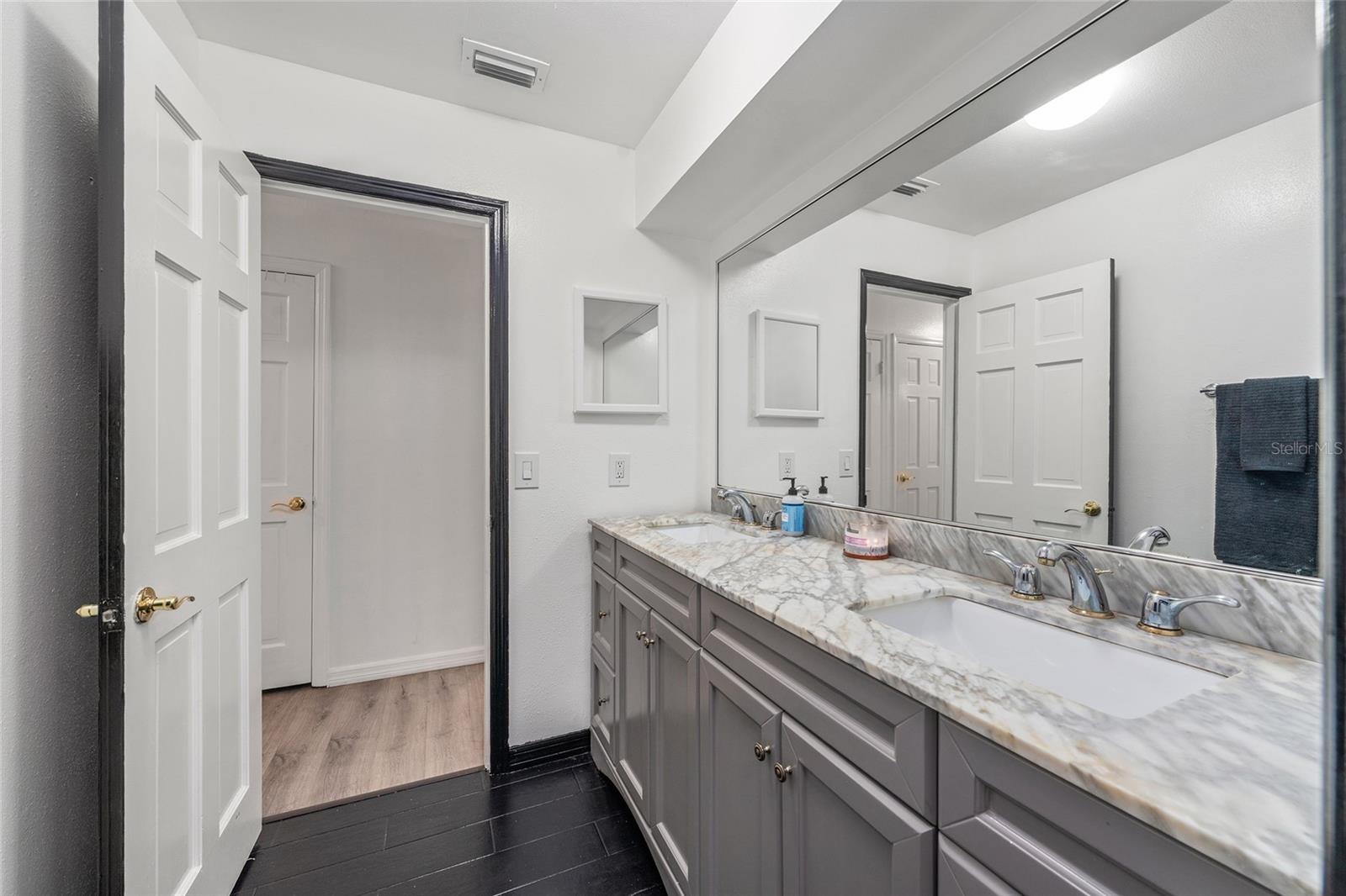 Image 21 of 49 For 15 Adams Avenue