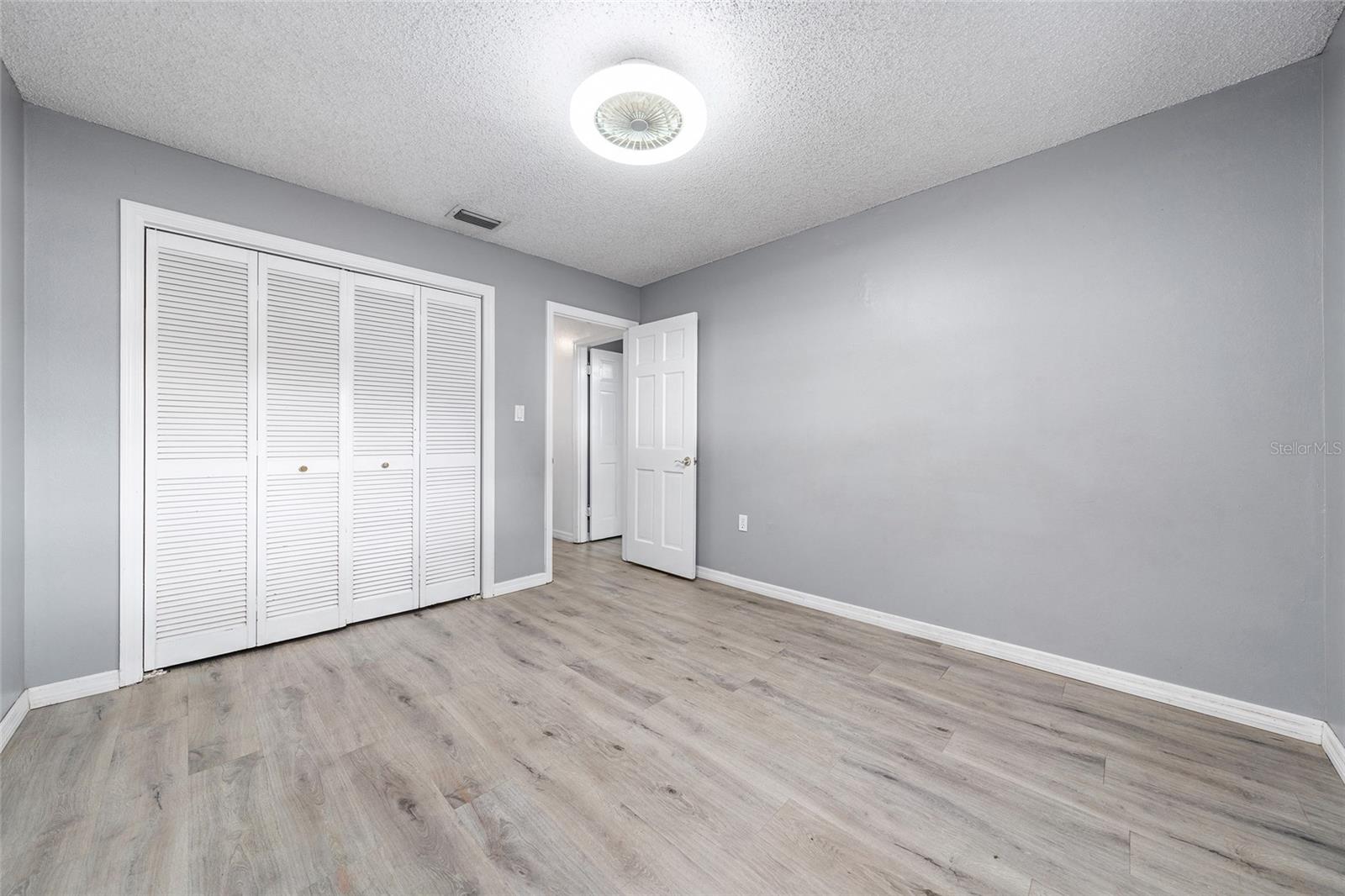 Image 25 of 49 For 15 Adams Avenue