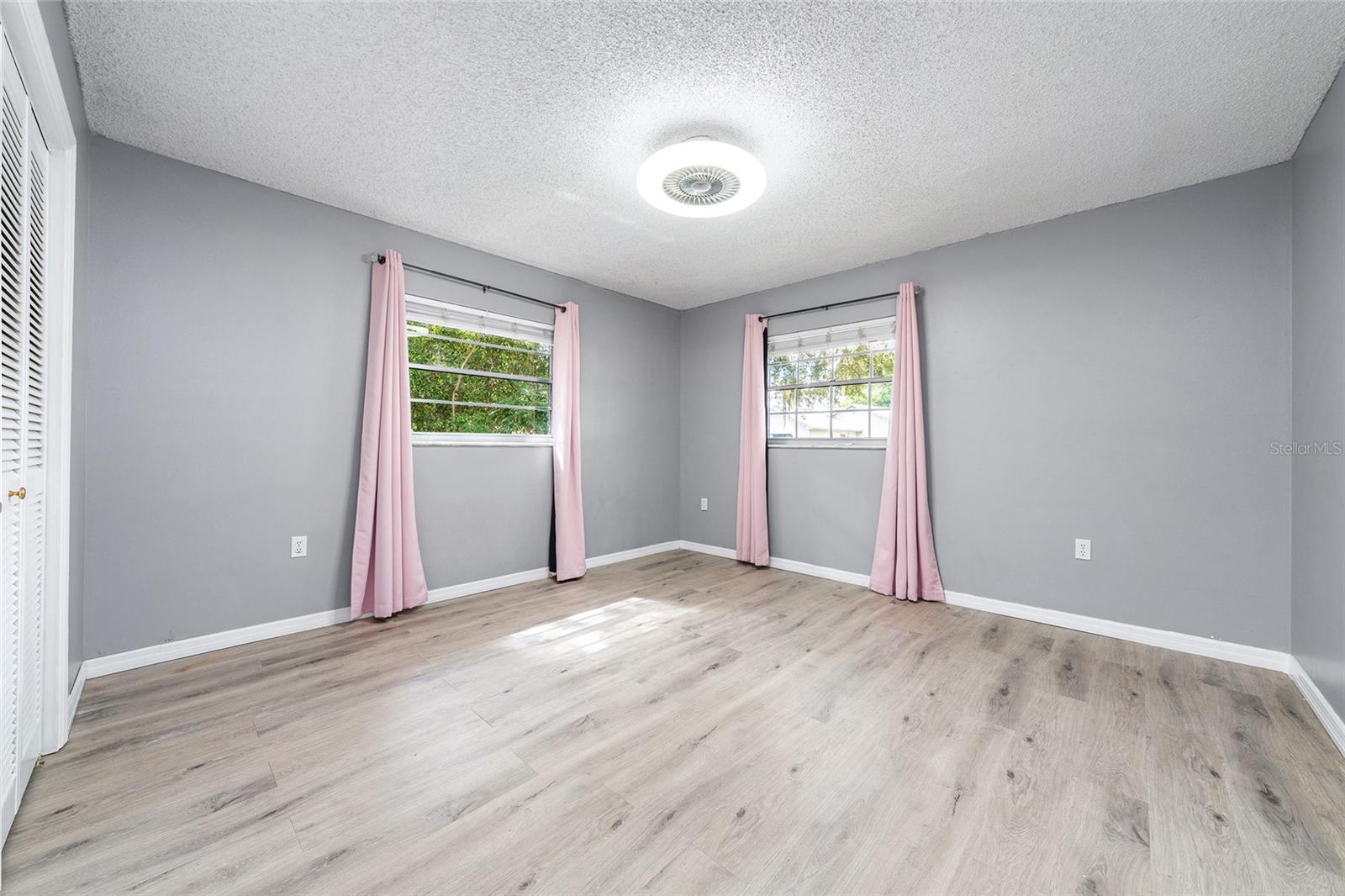 Image 26 of 49 For 15 Adams Avenue