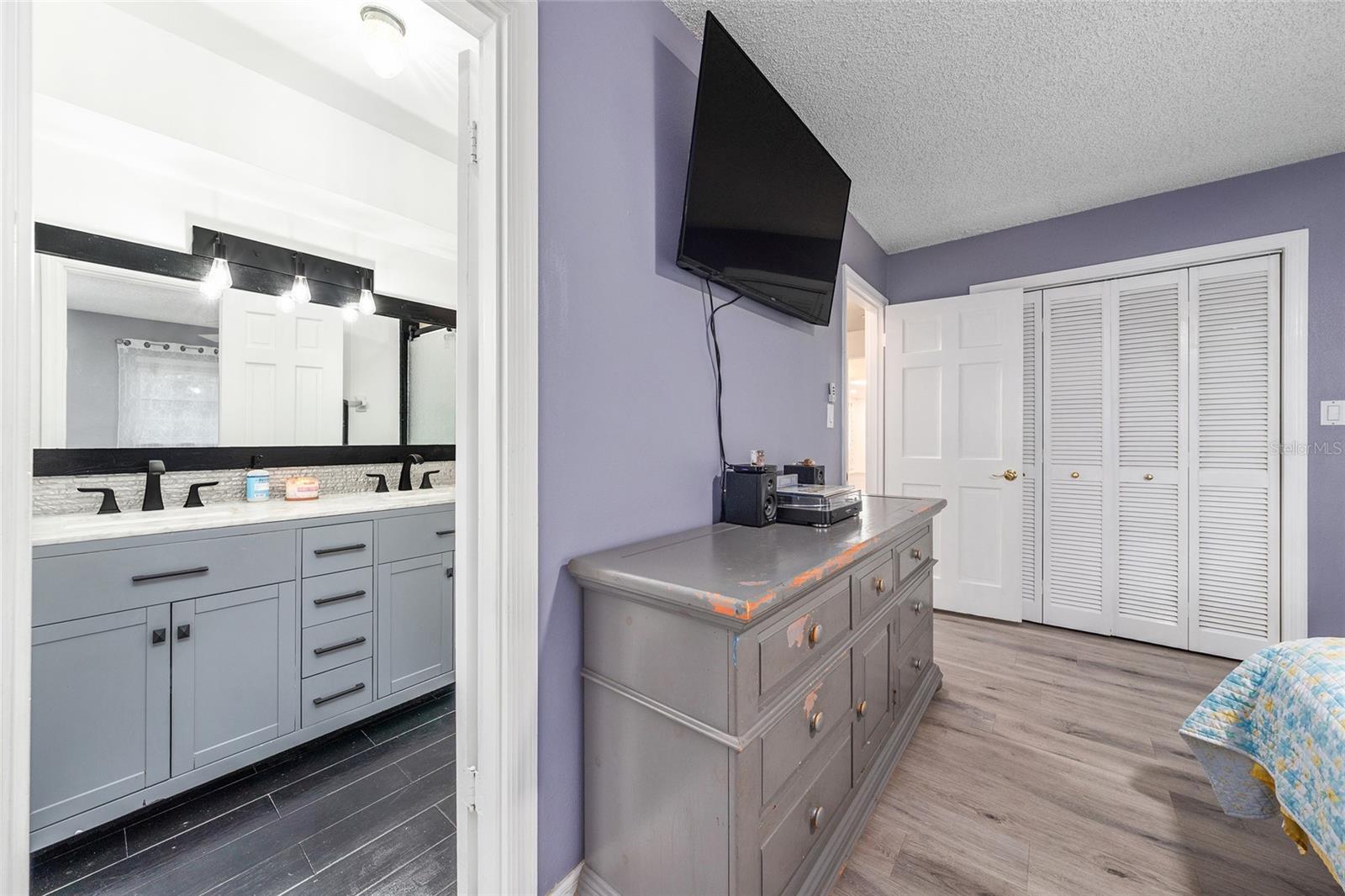 Image 37 of 49 For 15 Adams Avenue