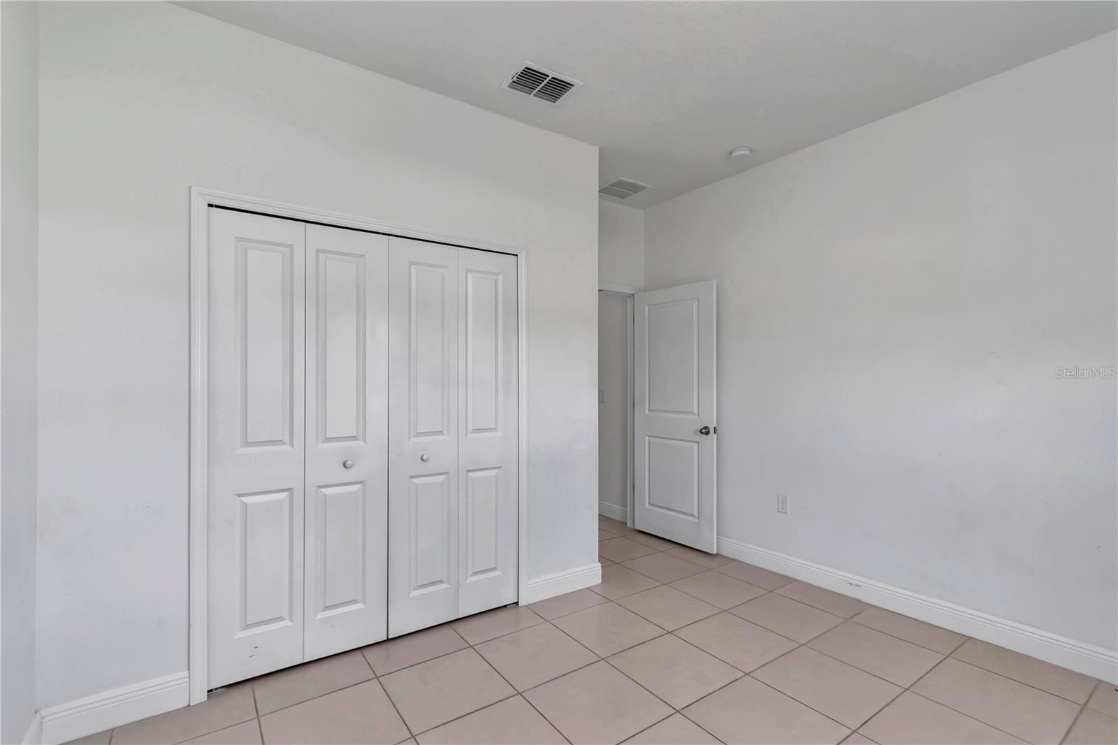 Image 13 of 24 For 118 Marion Oaks Drive