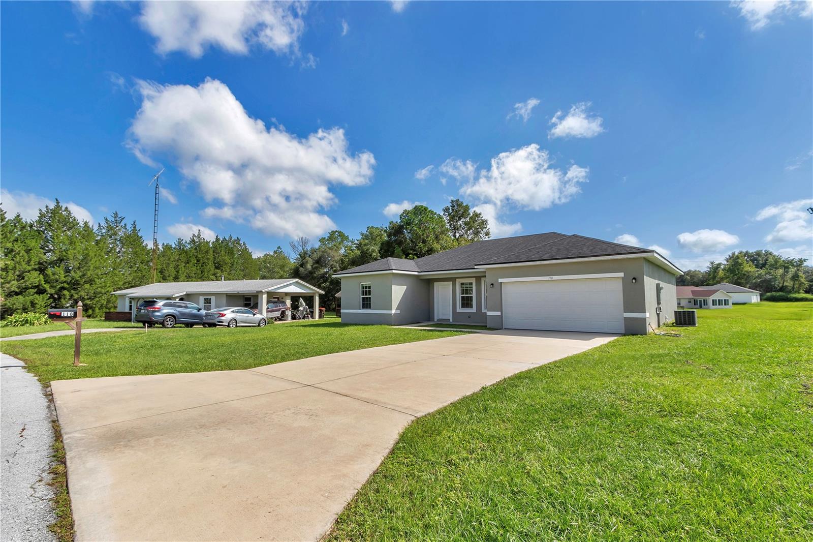 Image 4 of 24 For 118 Marion Oaks Drive