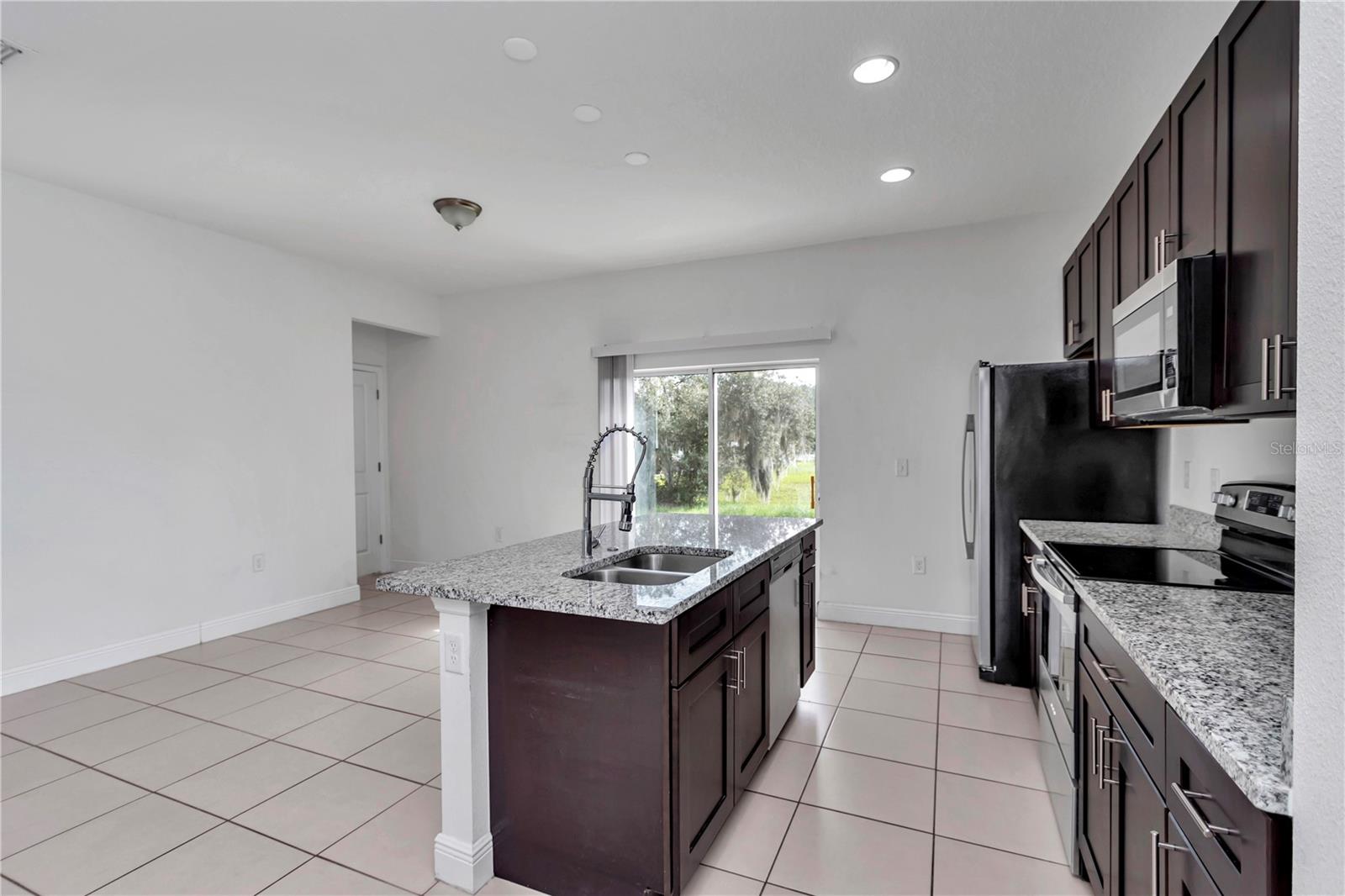 Image 6 of 24 For 118 Marion Oaks Drive