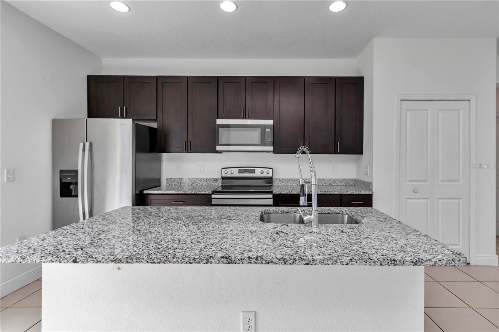 Image 8 of 24 For 118 Marion Oaks Drive