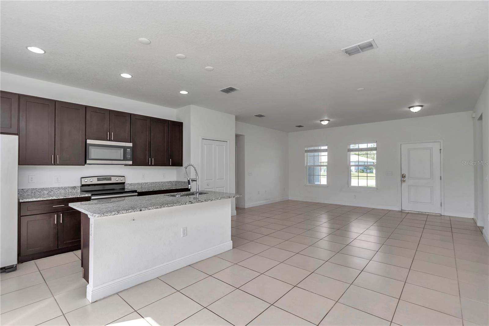 Image 9 of 24 For 118 Marion Oaks Drive