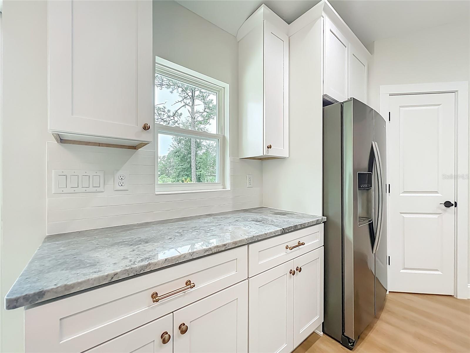 Listing photo id 21 for 6526 Earlshire Terrace