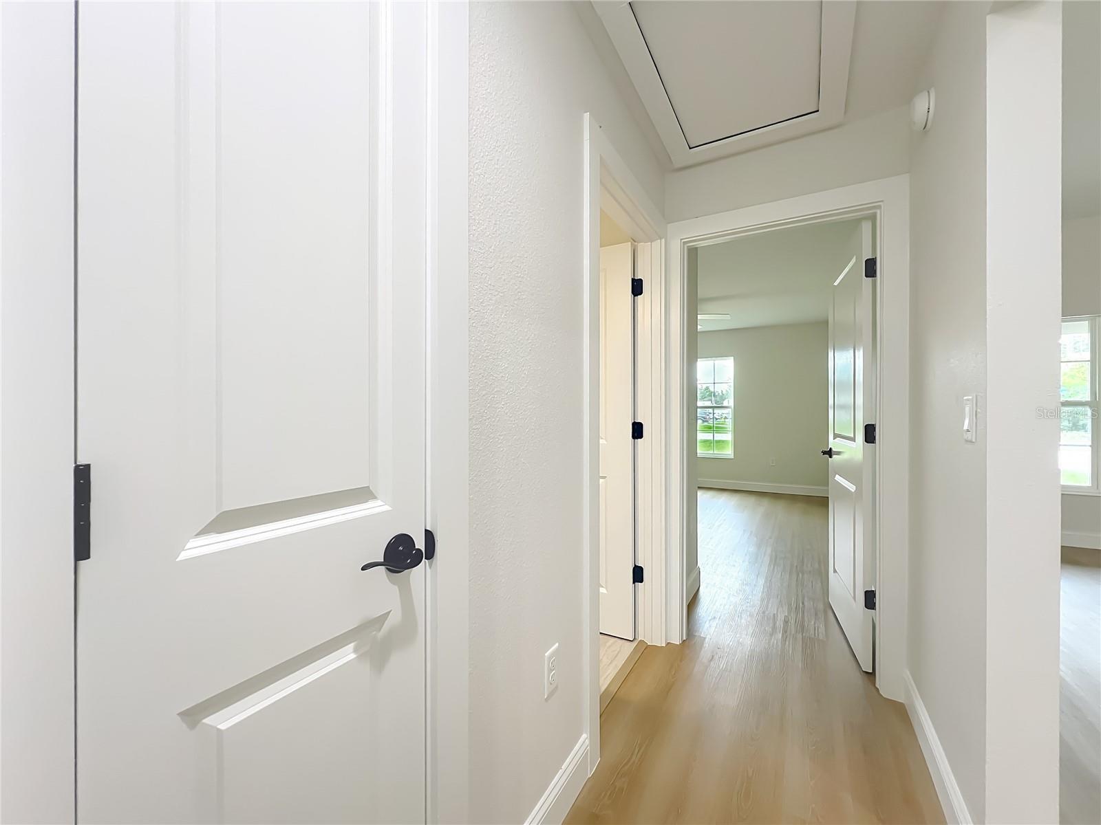 Listing photo id 30 for 6526 Earlshire Terrace